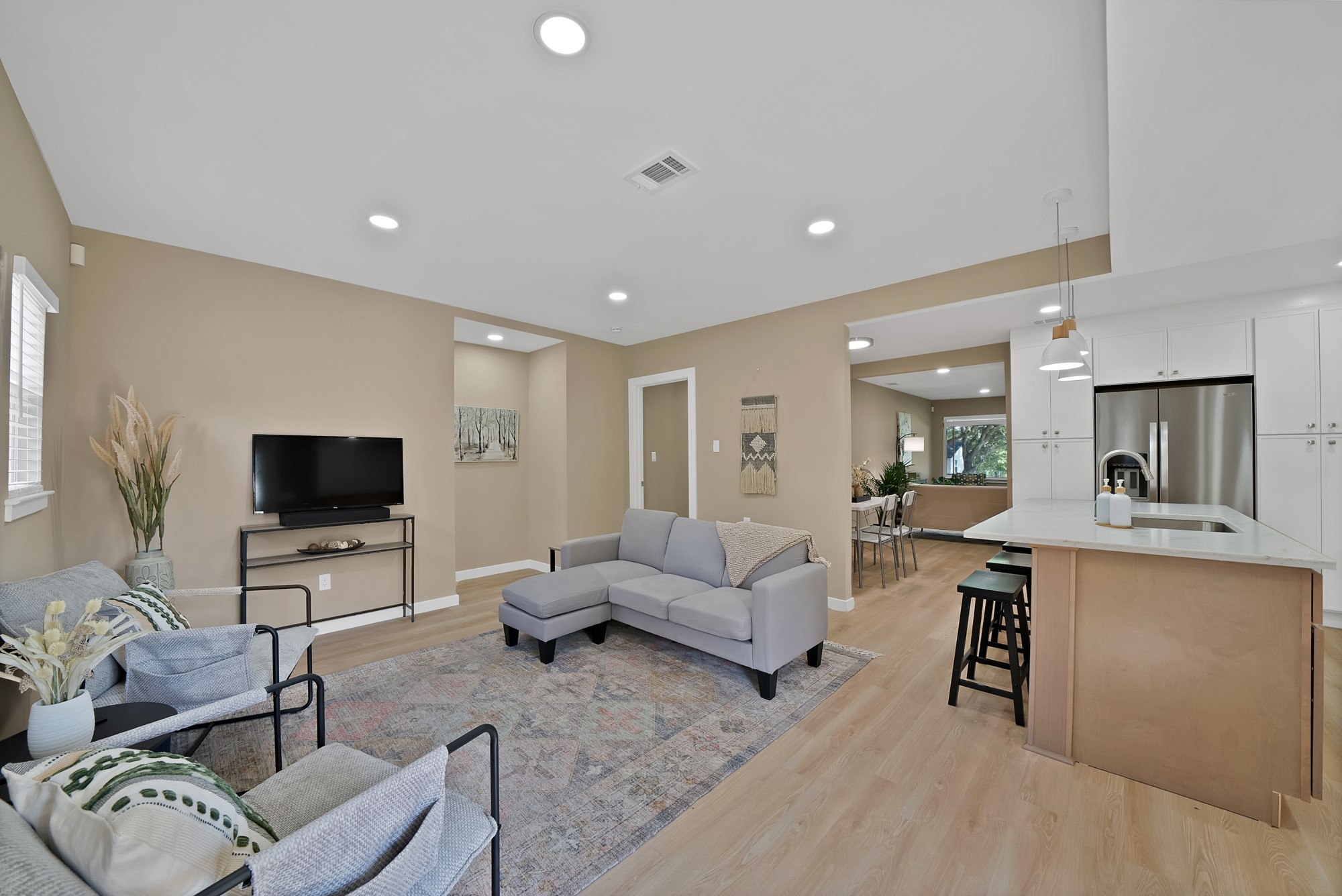 12135 Oberlin Drive