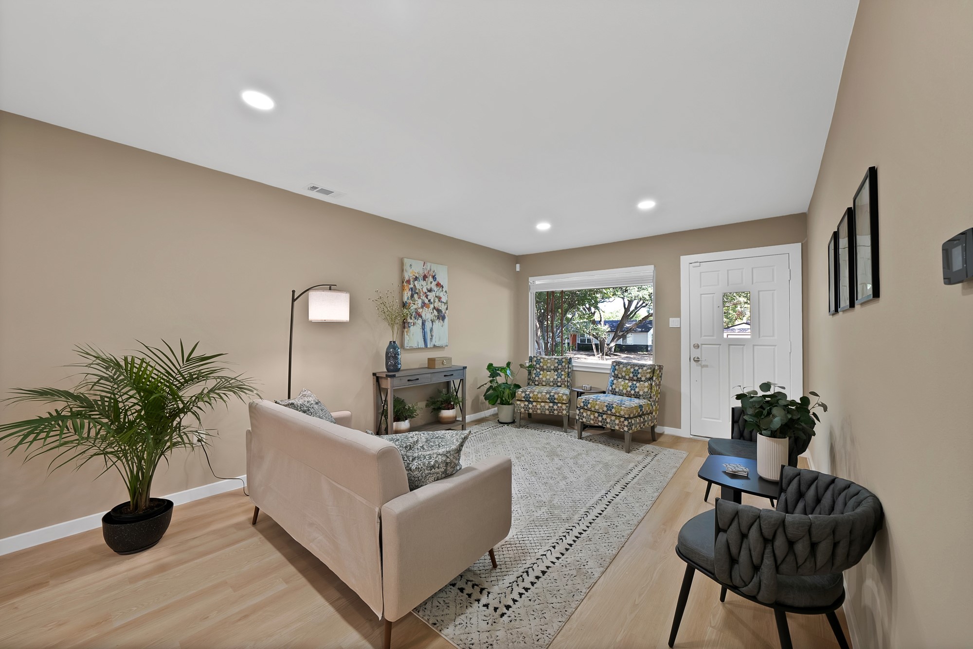 12135 Oberlin Drive