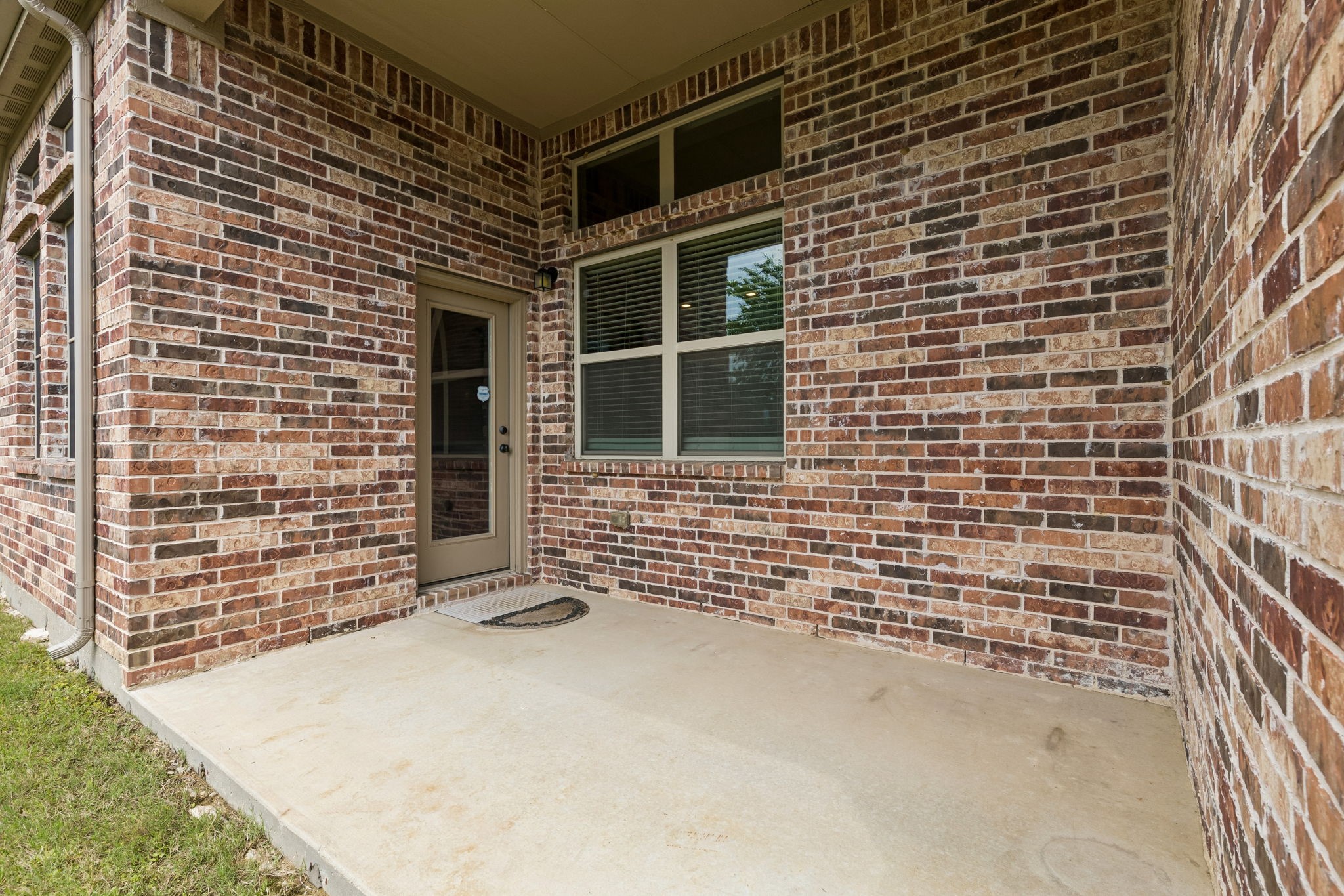 2927 Lakefield Drive