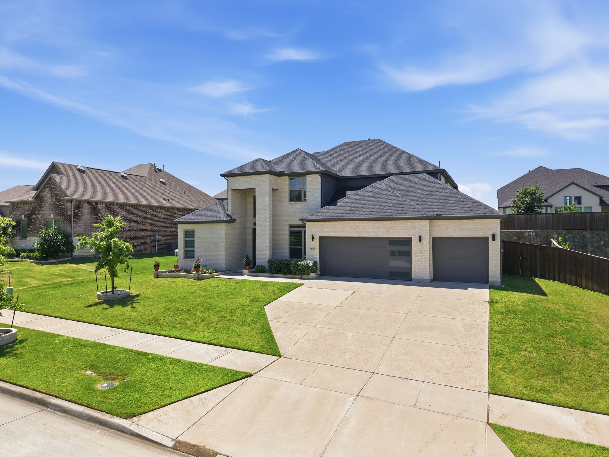 9607 Maple Hill Lane