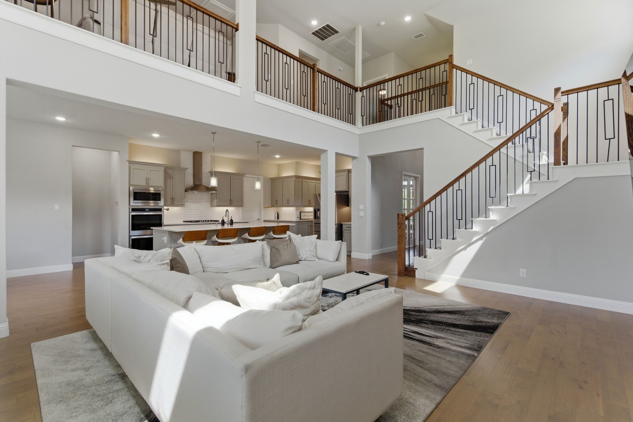9607 Maple Hill Lane