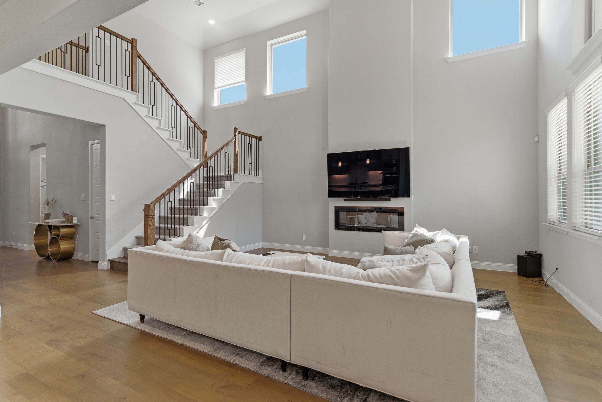 9607 Maple Hill Lane