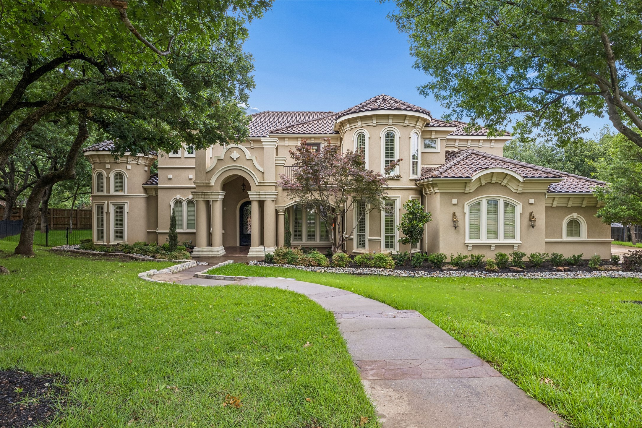 2101 Miracle Point Drive