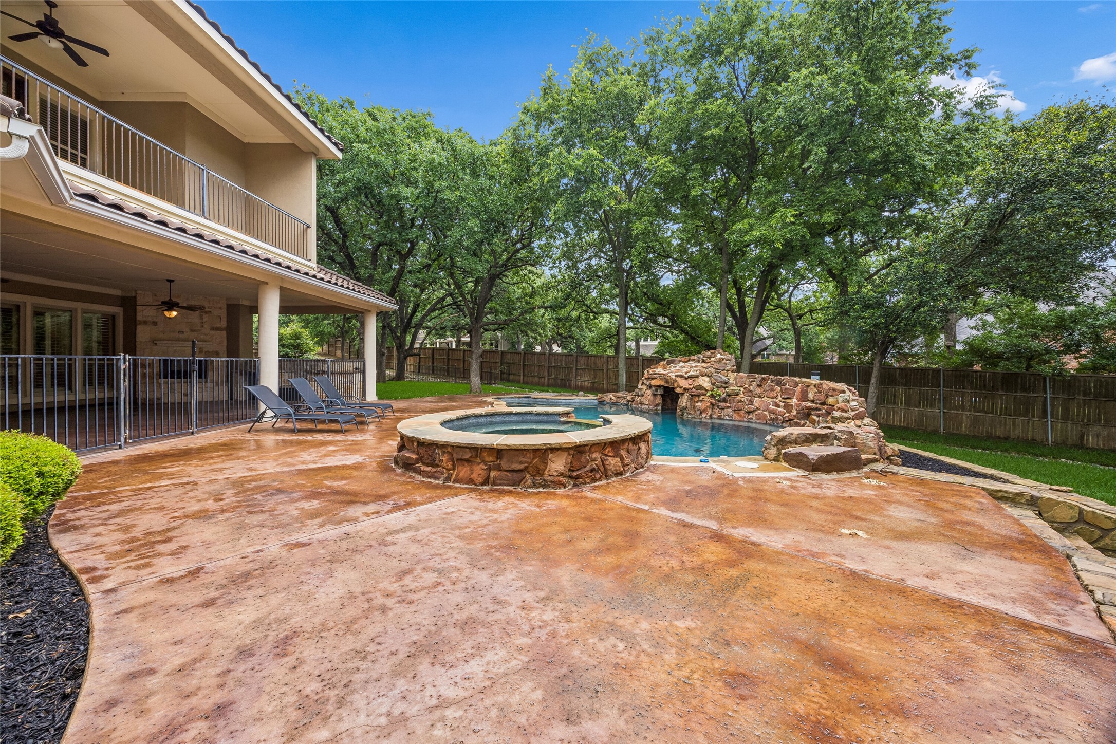 2101 Miracle Point Drive