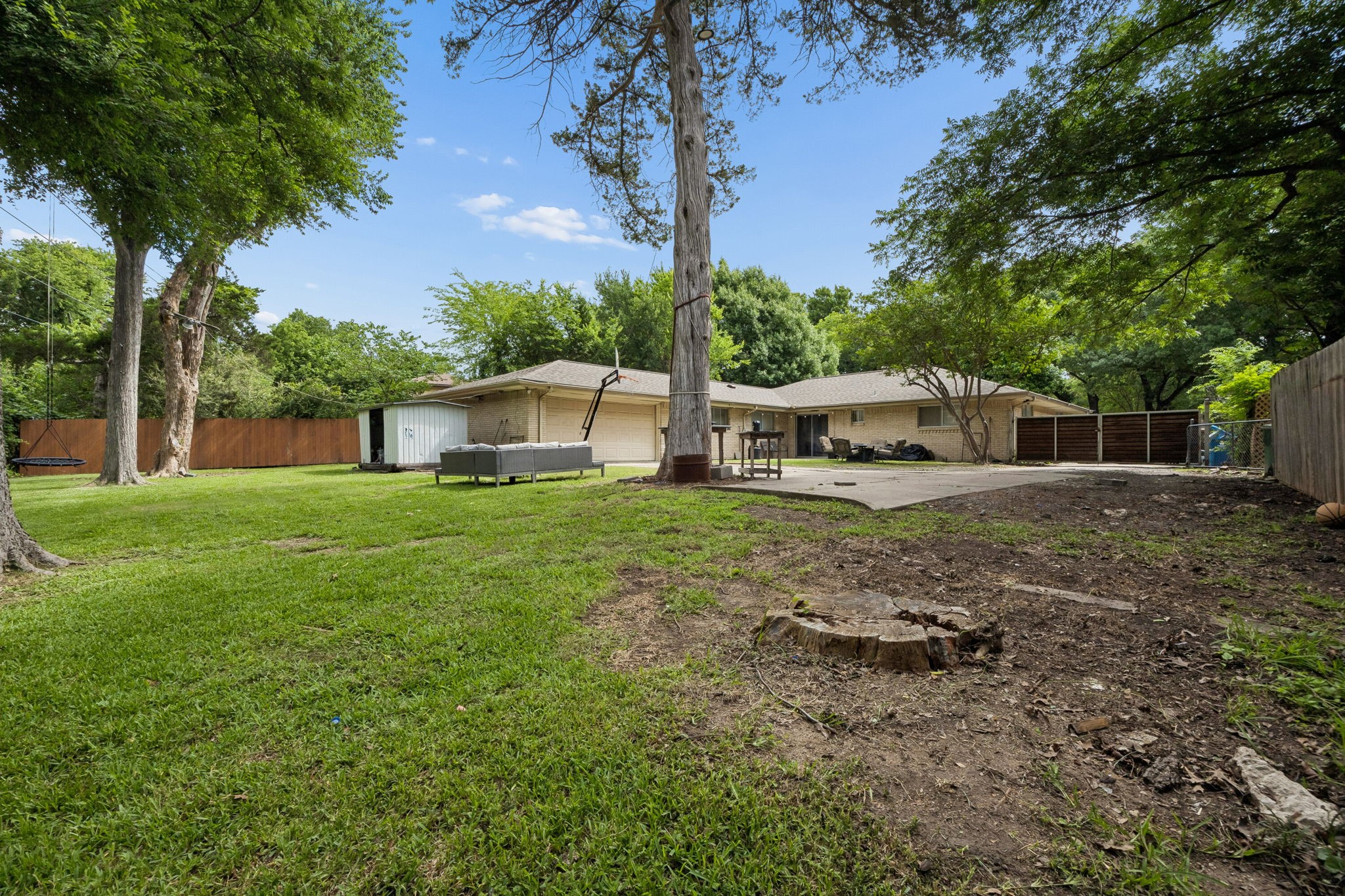 1047 Westlake Drive