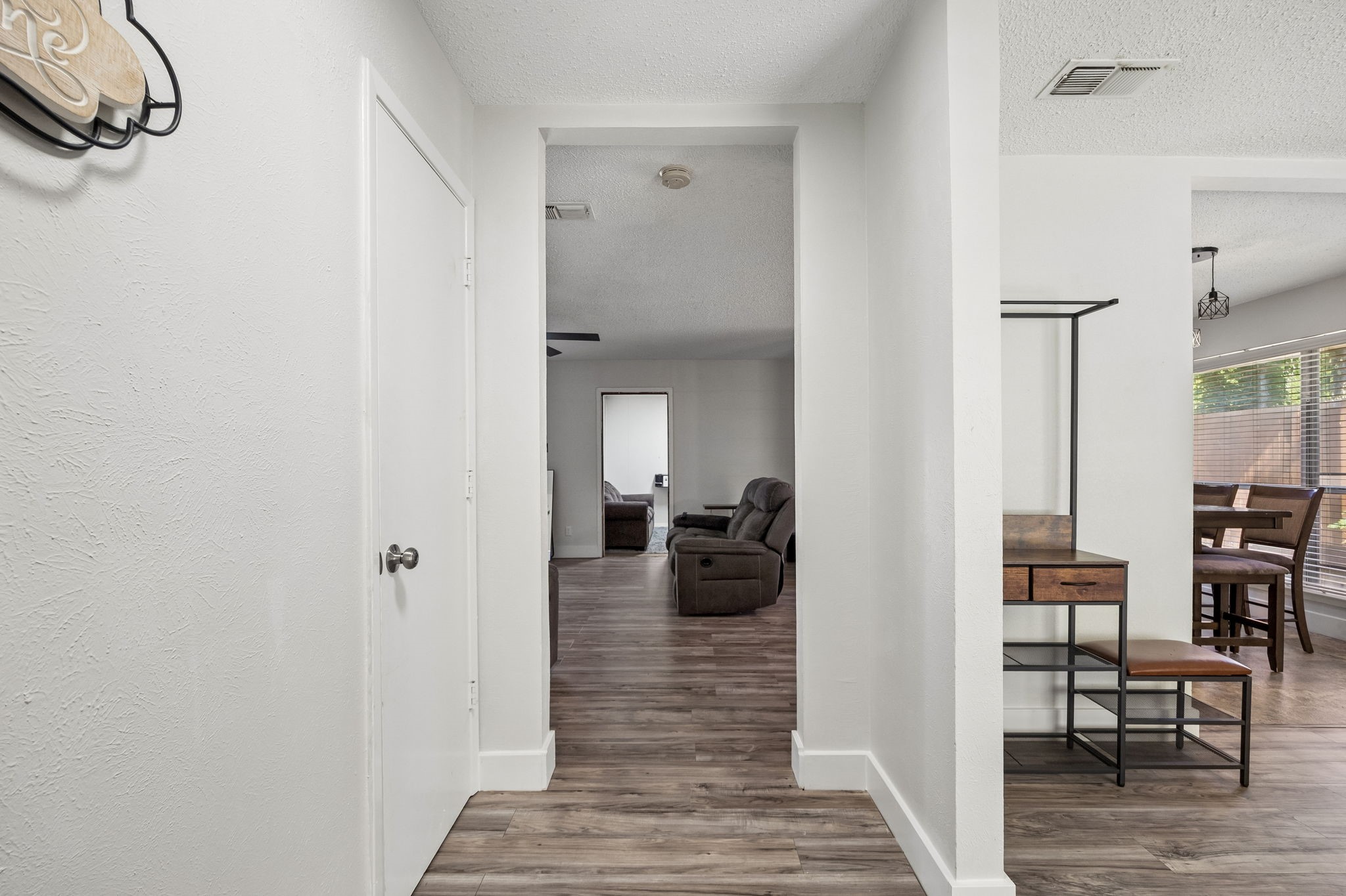 1047 Westlake Drive