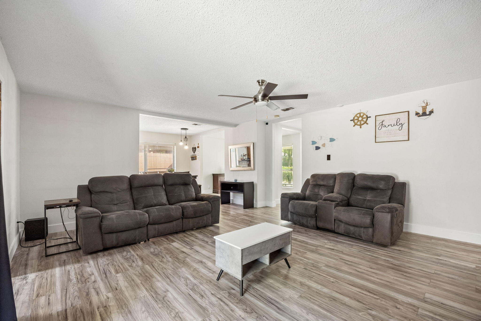 1047 Westlake Drive