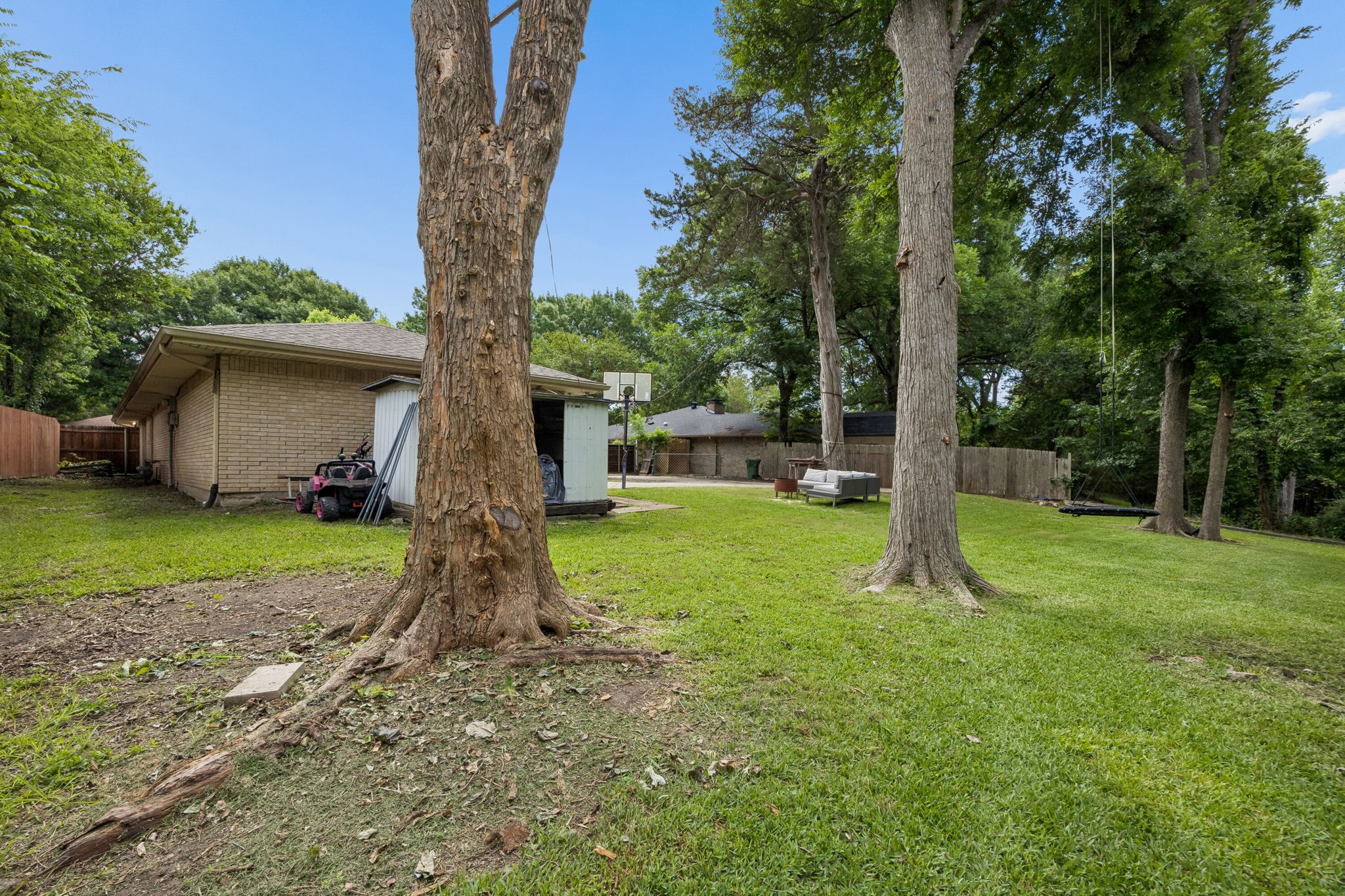 1047 Westlake Drive