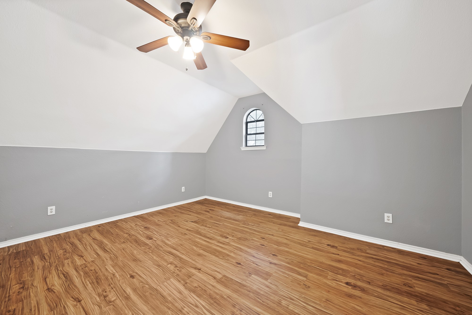 5 Creekcrest Court