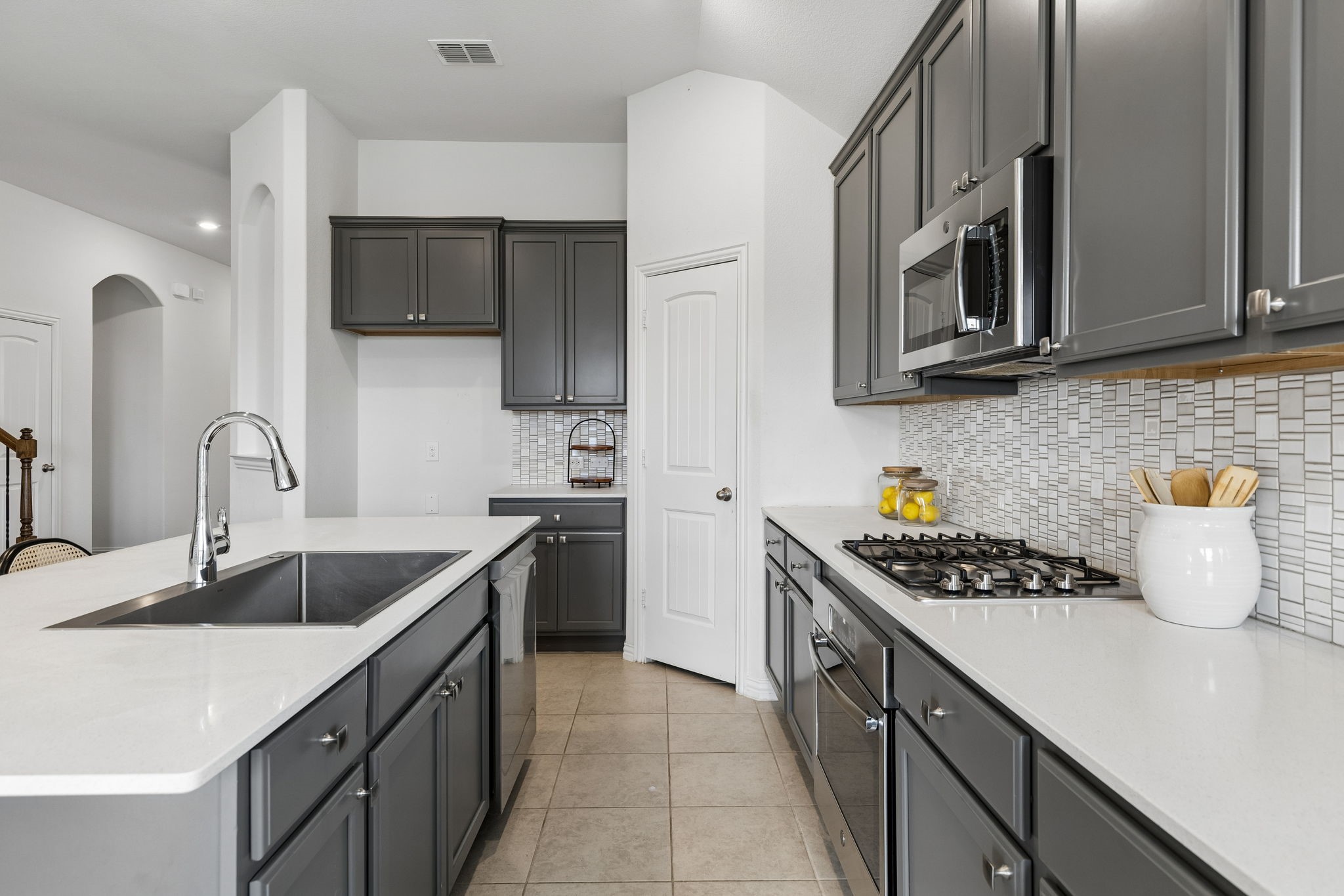 2726 Salt Creek Way