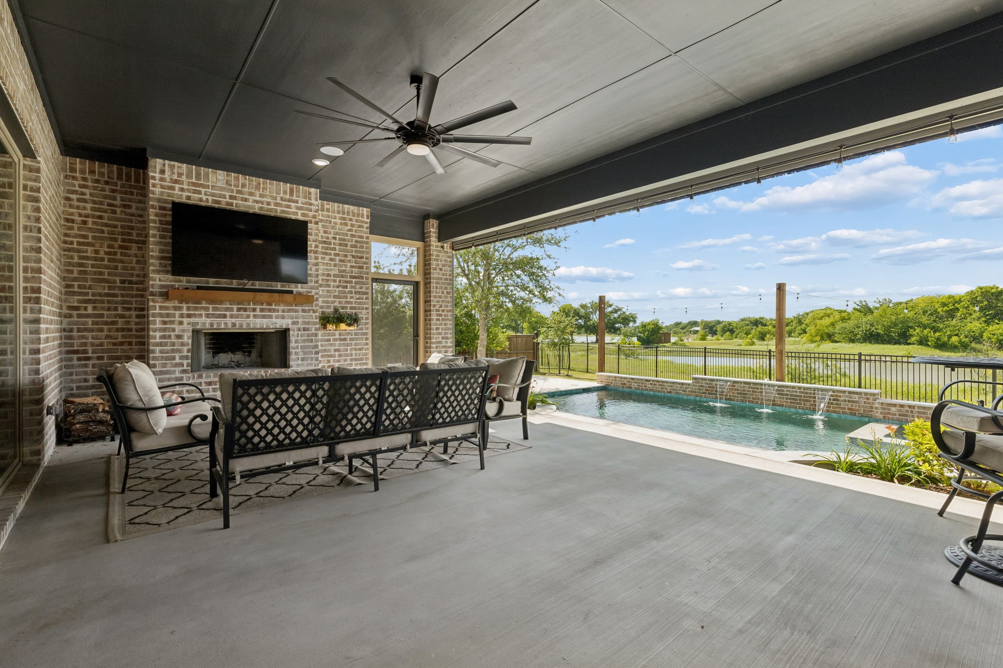 3300 Crescent Lane