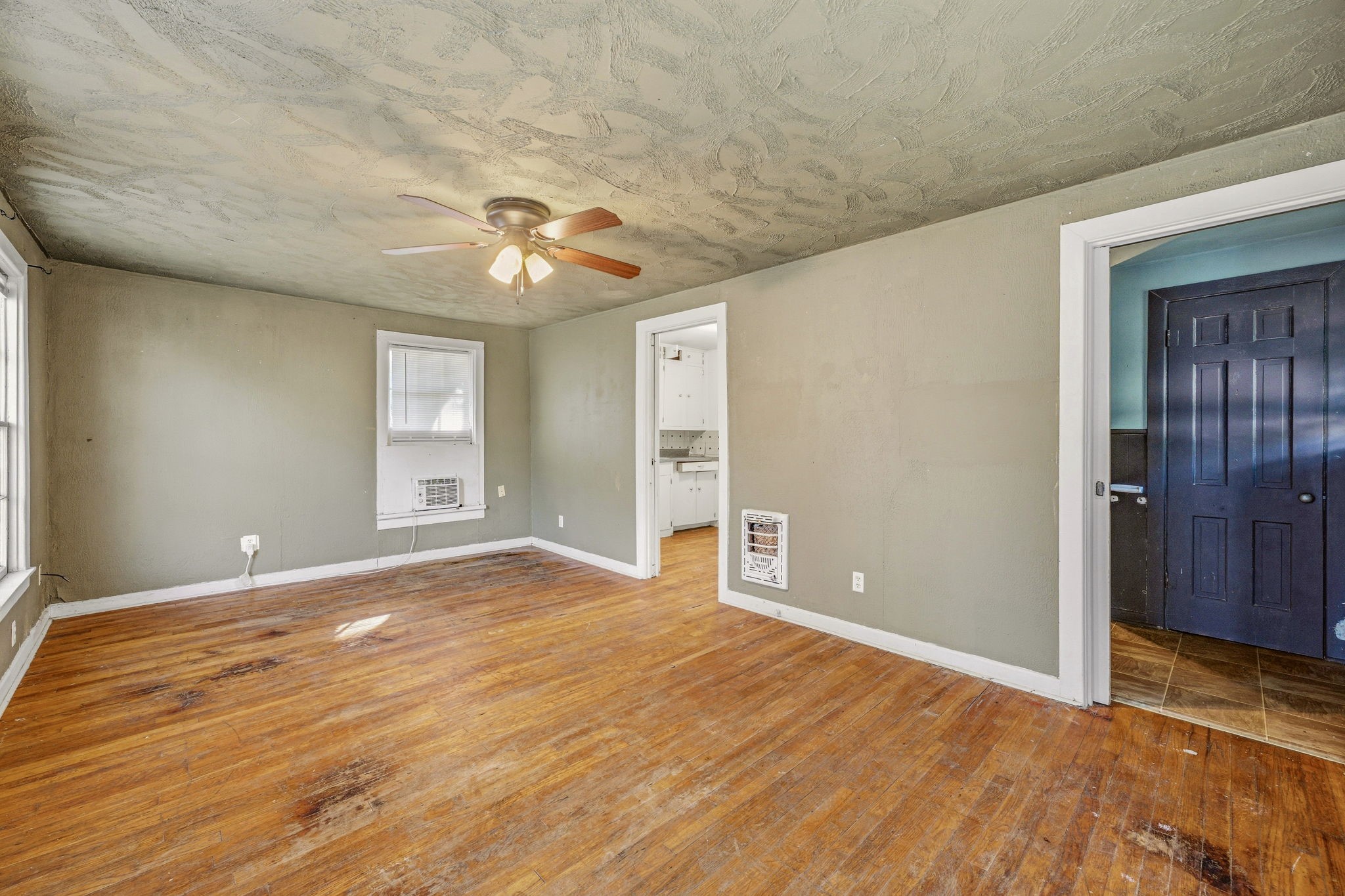 835 W Long Street