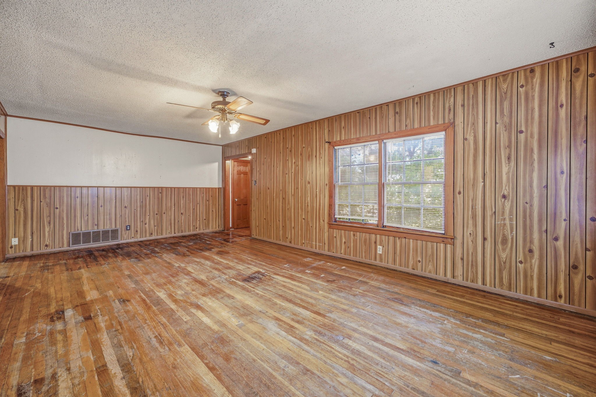 835 W Long Street
