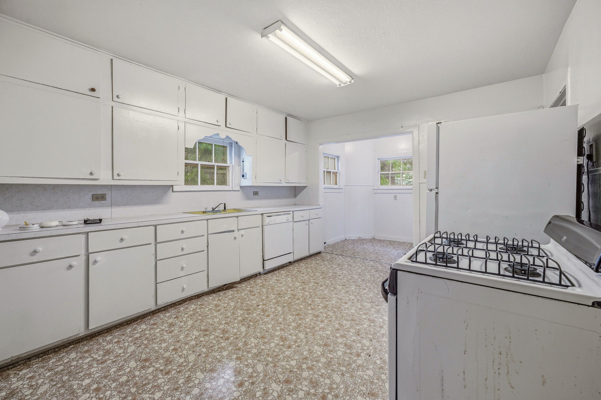 835 W Long Street