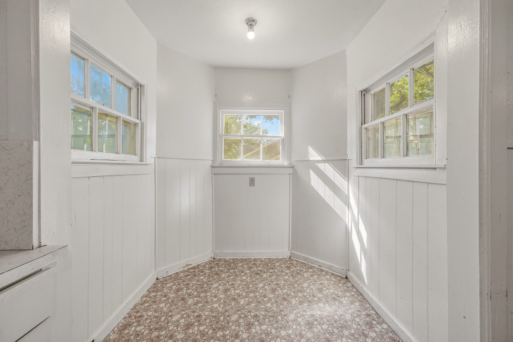 835 W Long Street