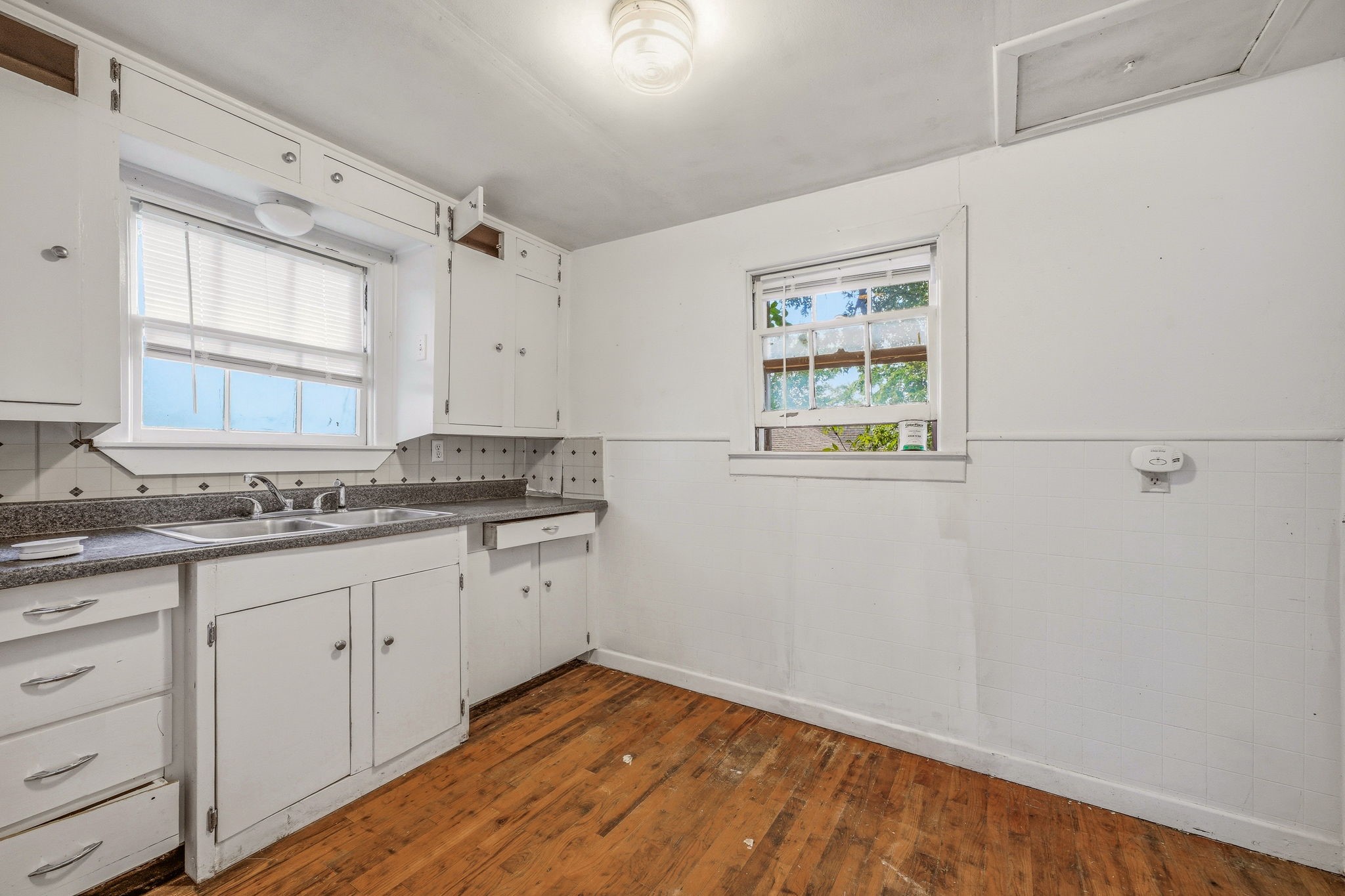 835 W Long Street