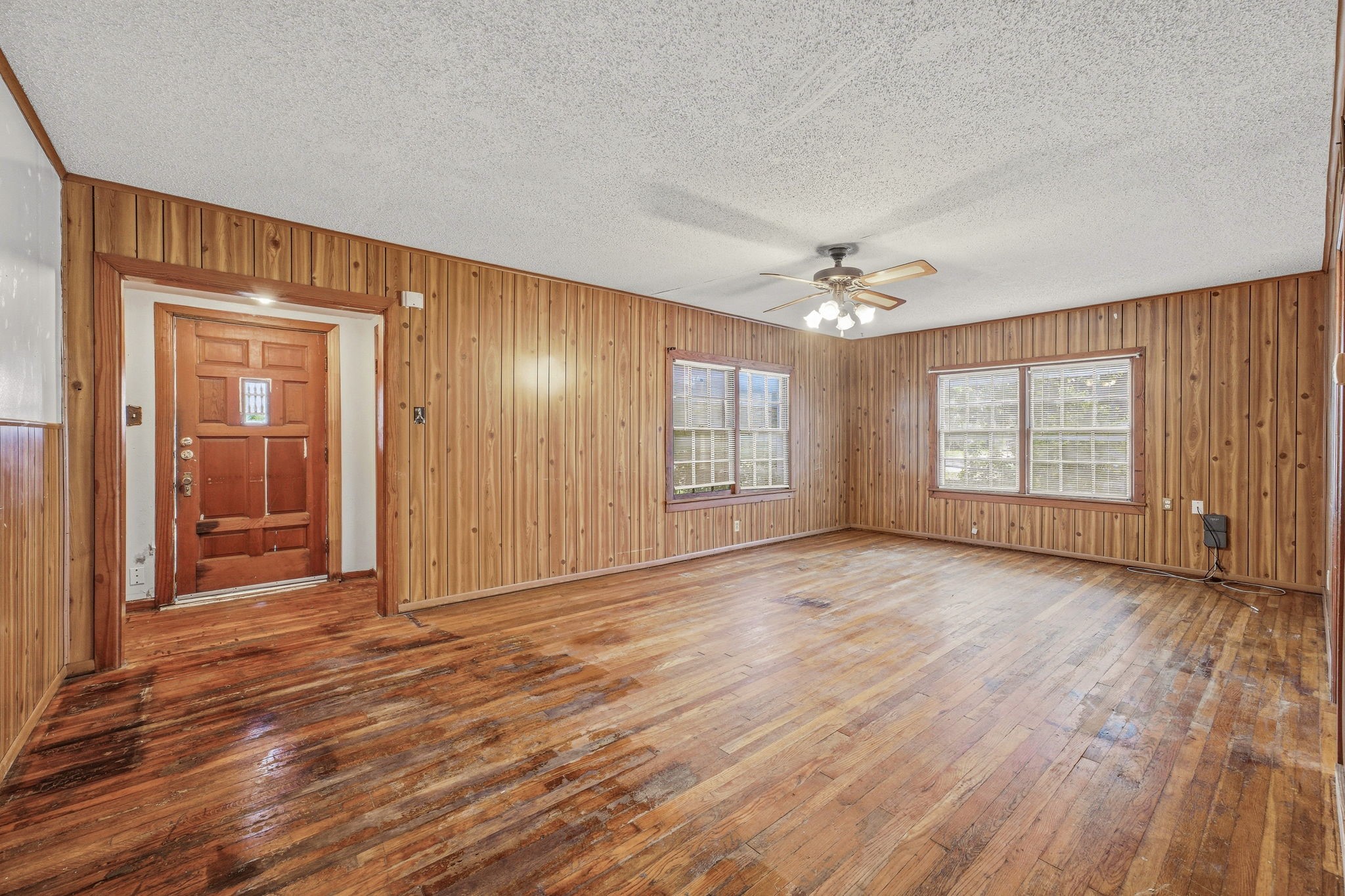 835 W Long Street