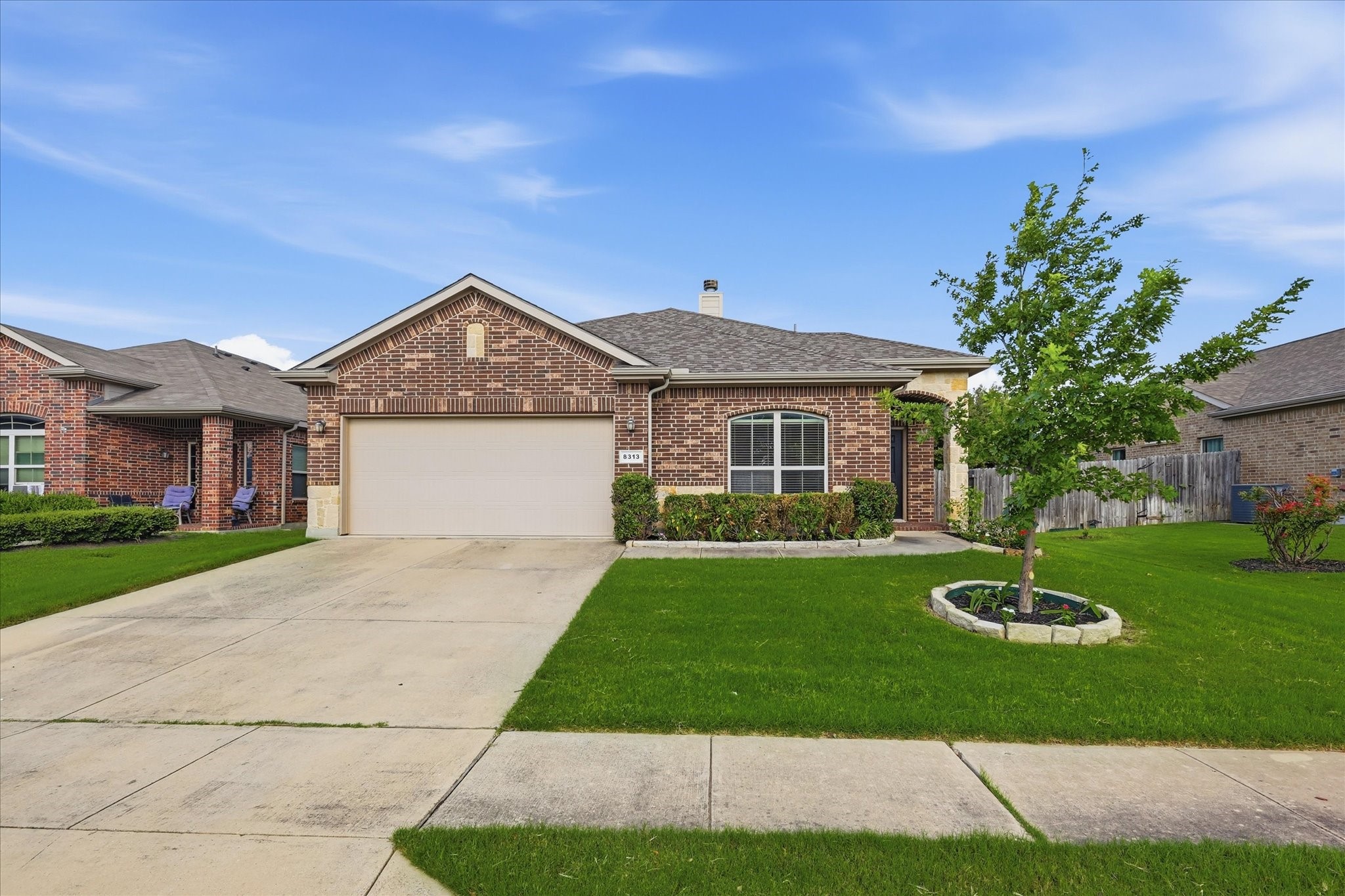 8313 White Hart