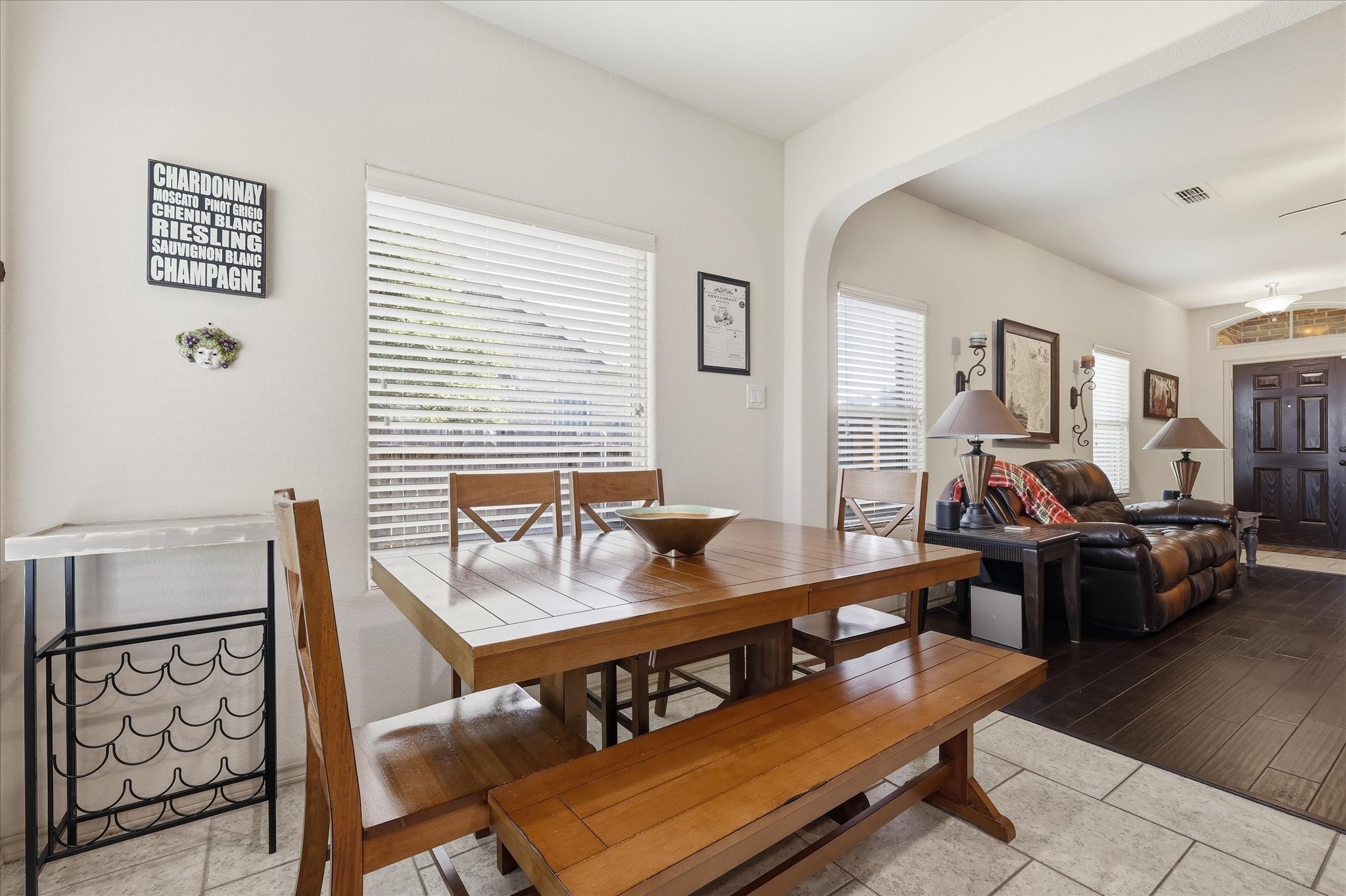 8313 White Hart