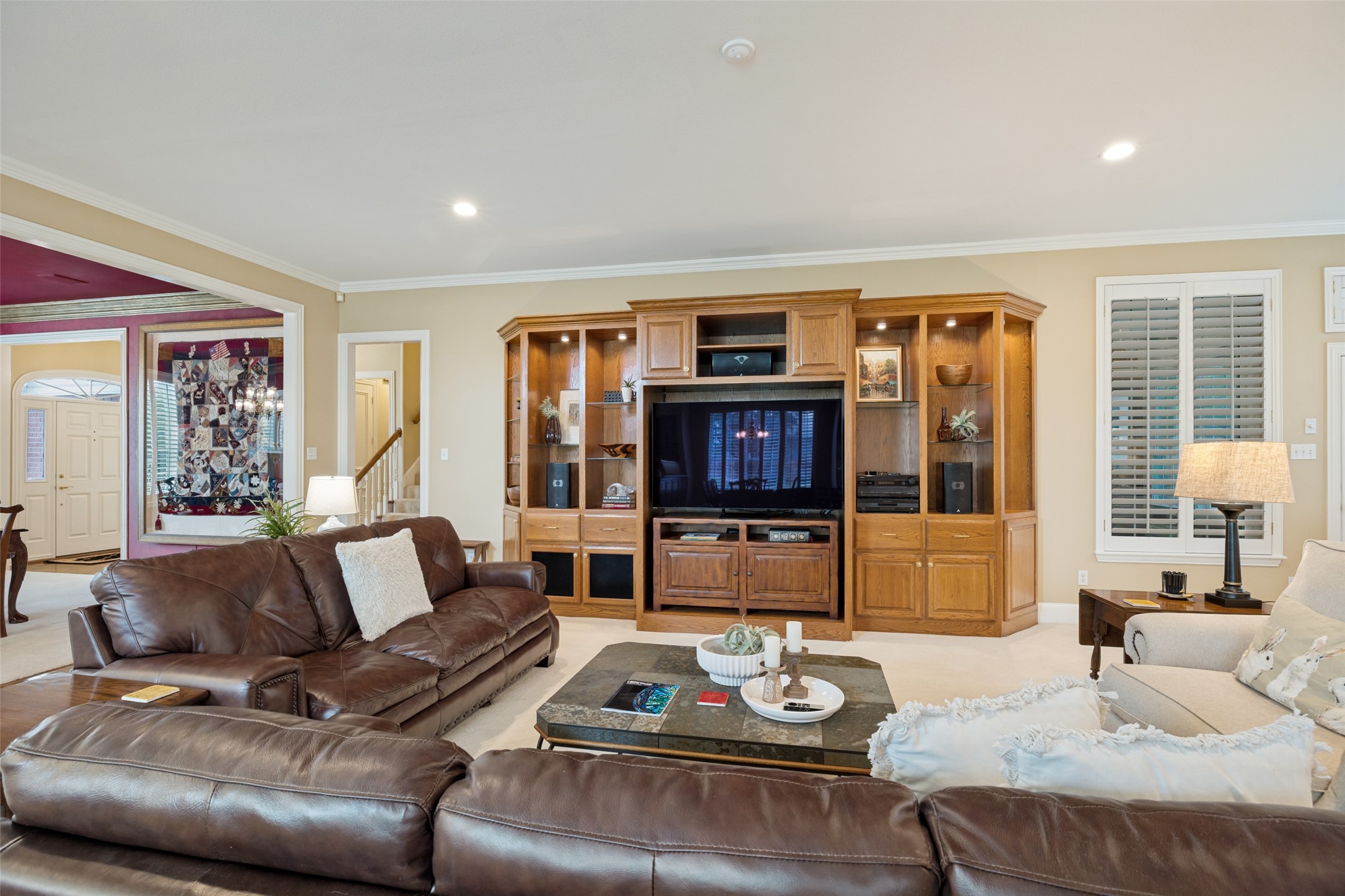 6404 Creekside Drive