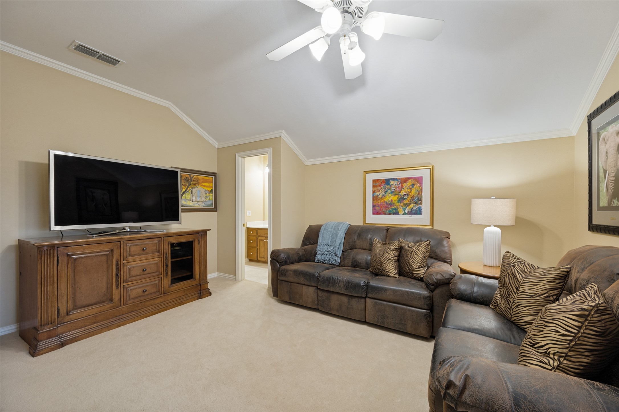 6404 Creekside Drive