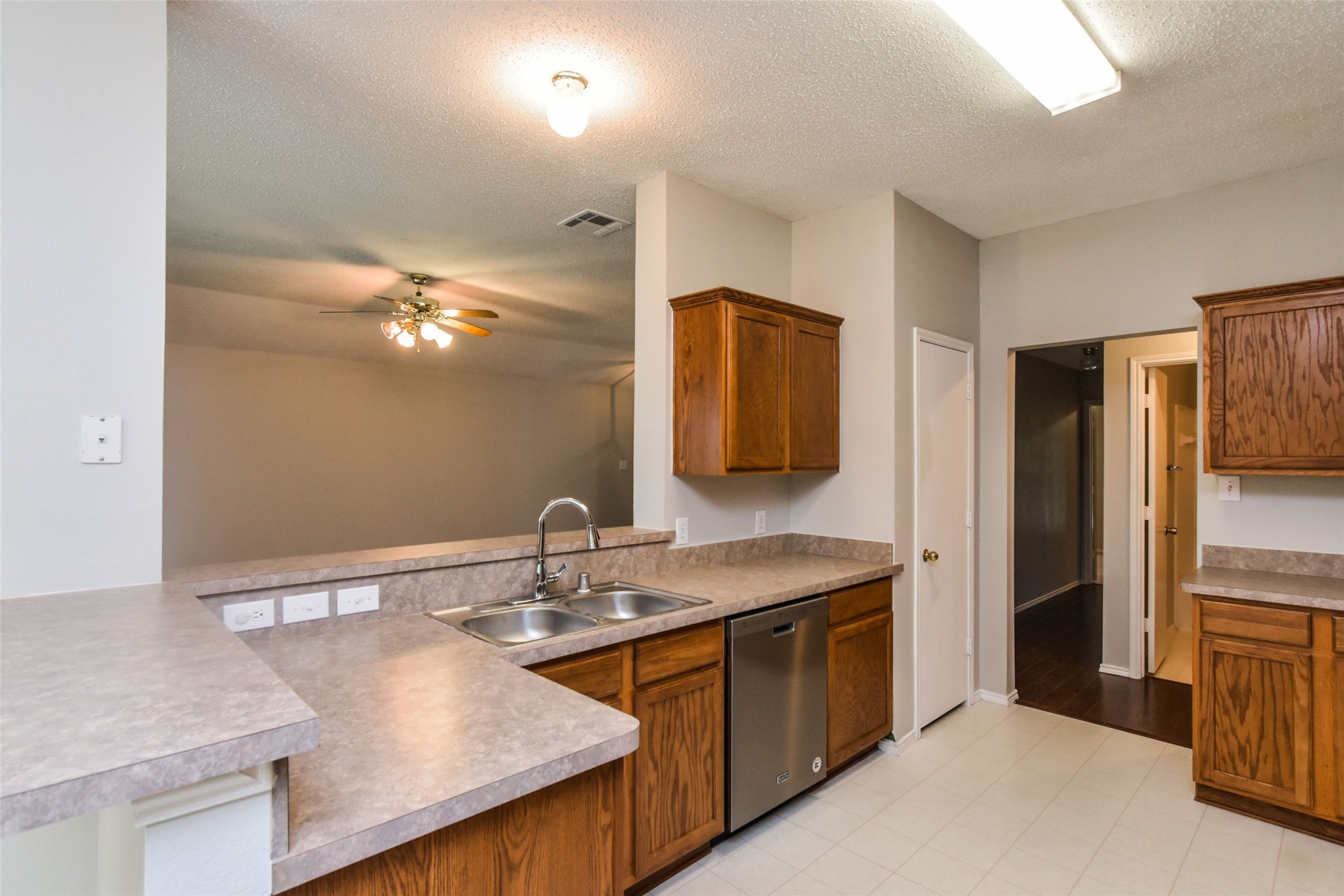 2404 Glenhaven Drive