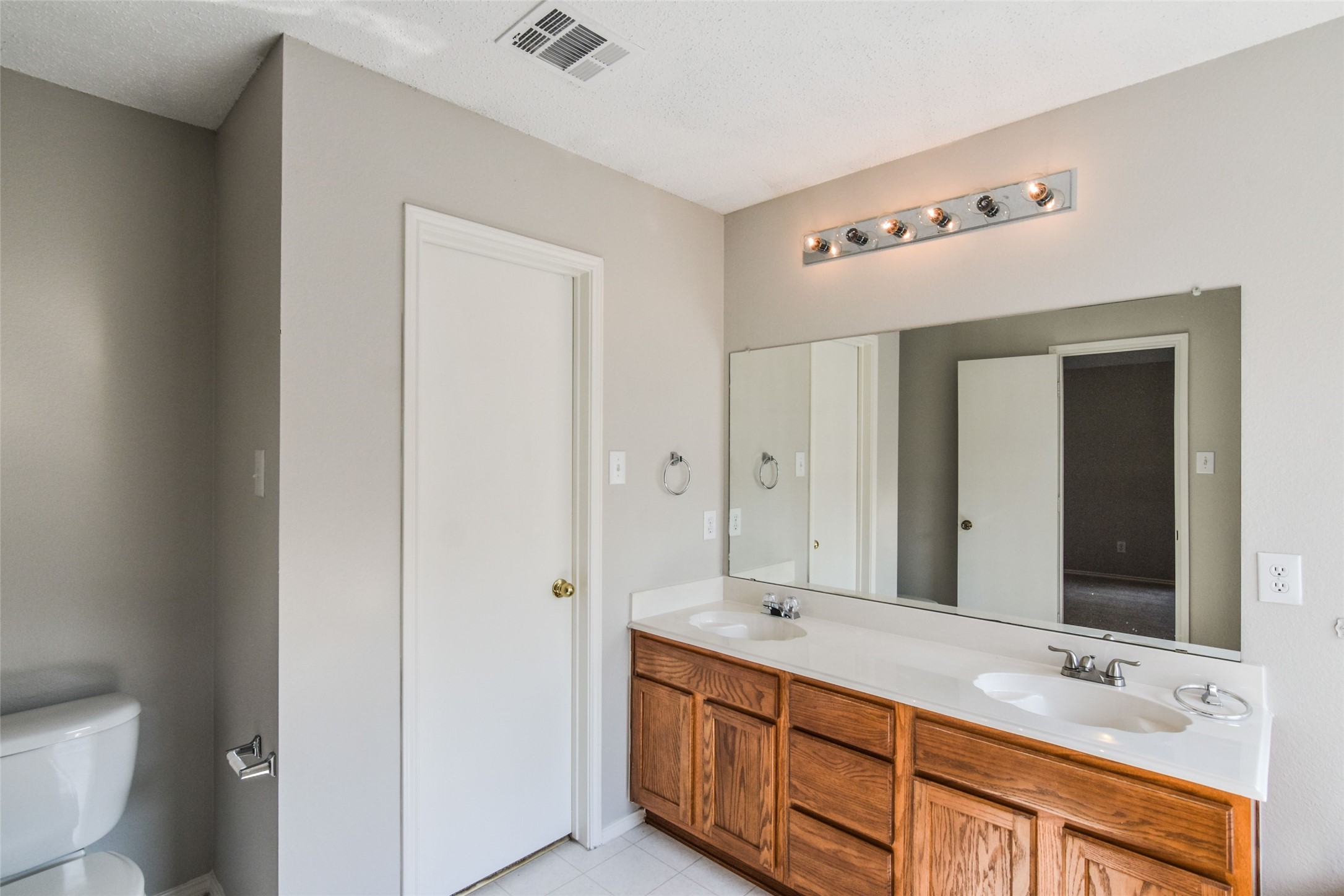 2404 Glenhaven Drive