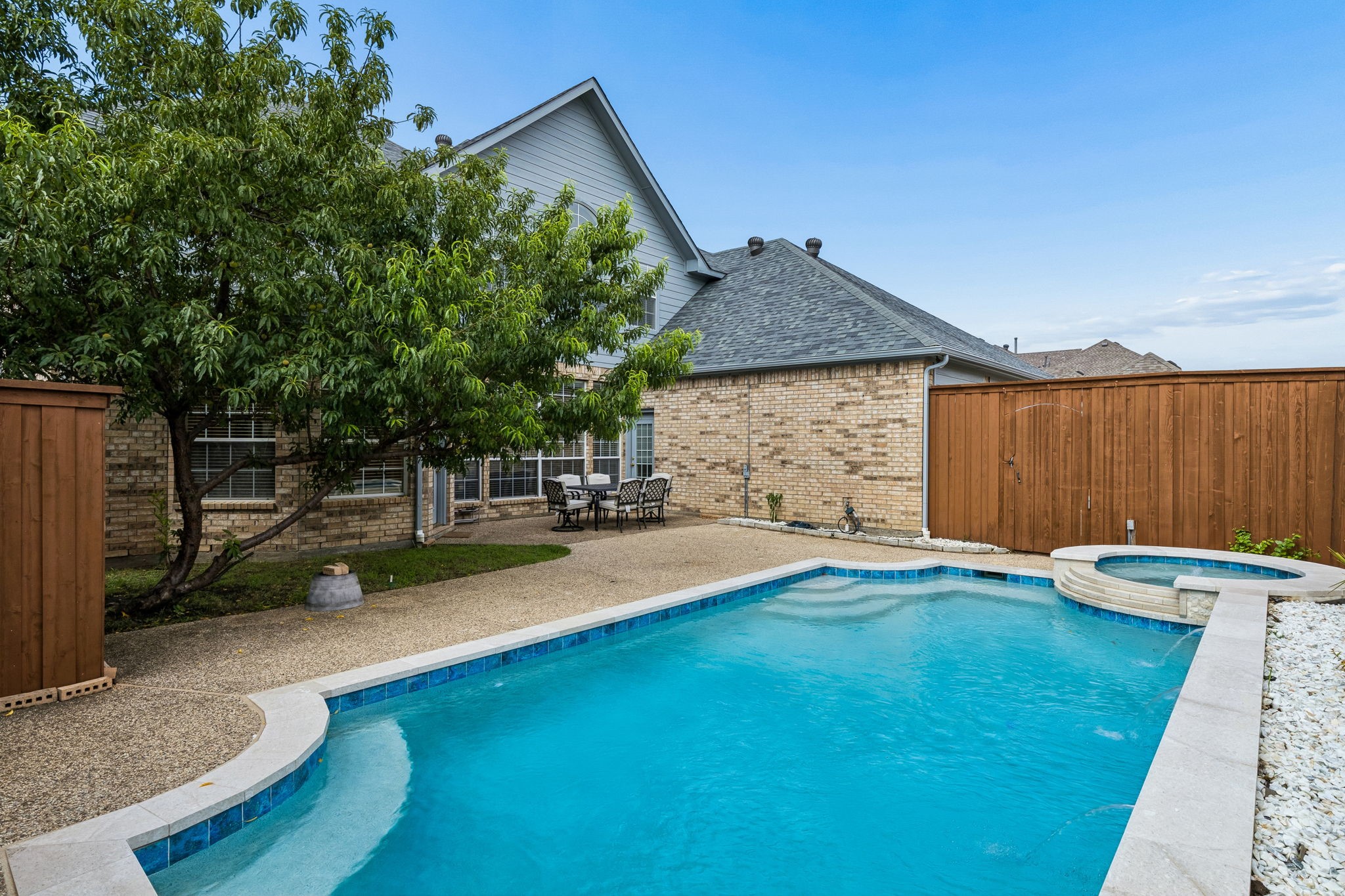 3809 Brookfield Drive