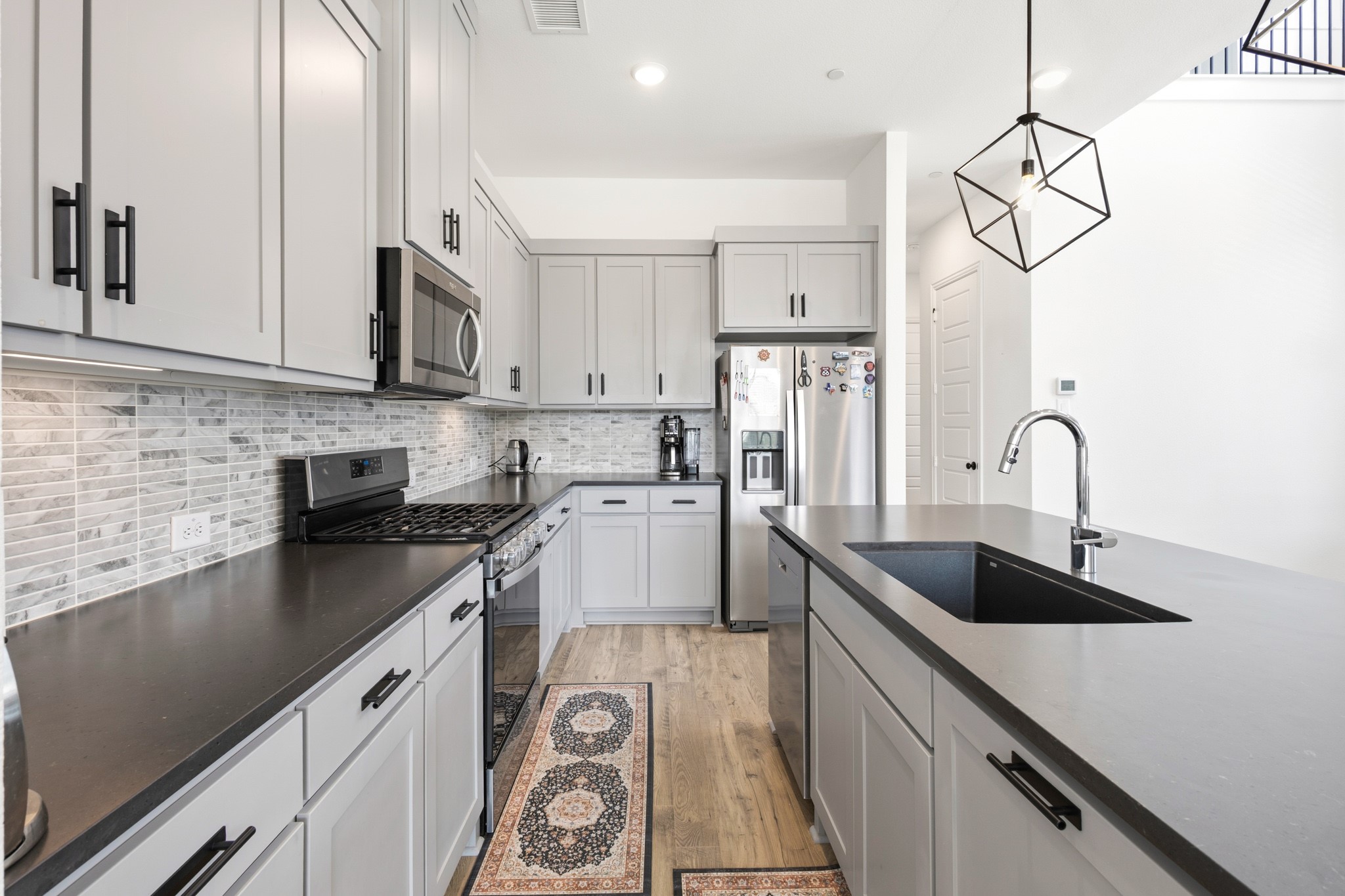 2532 Campden Mews