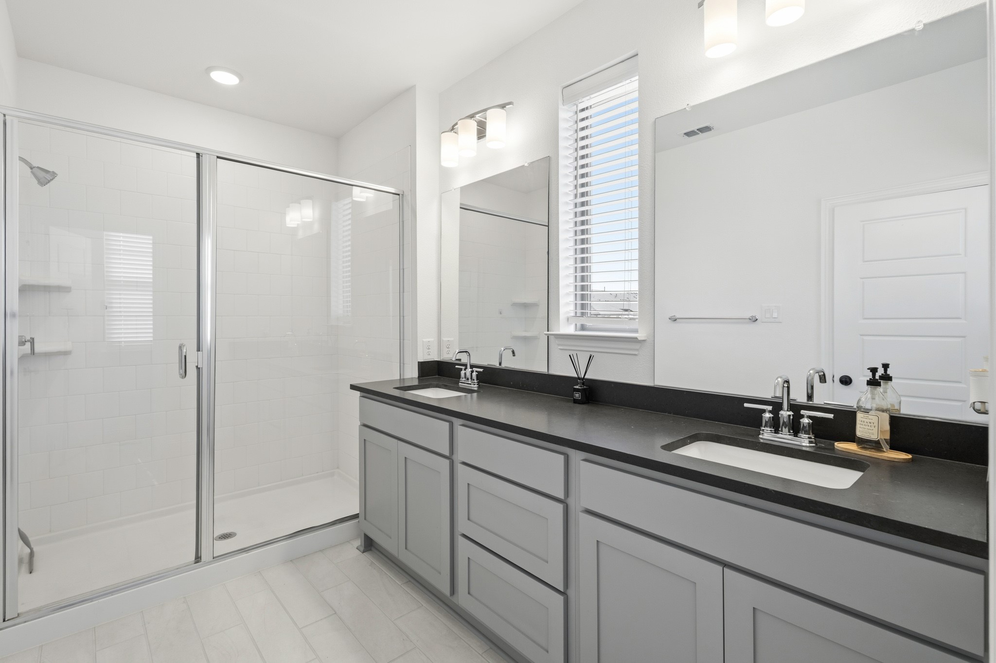 2532 Campden Mews