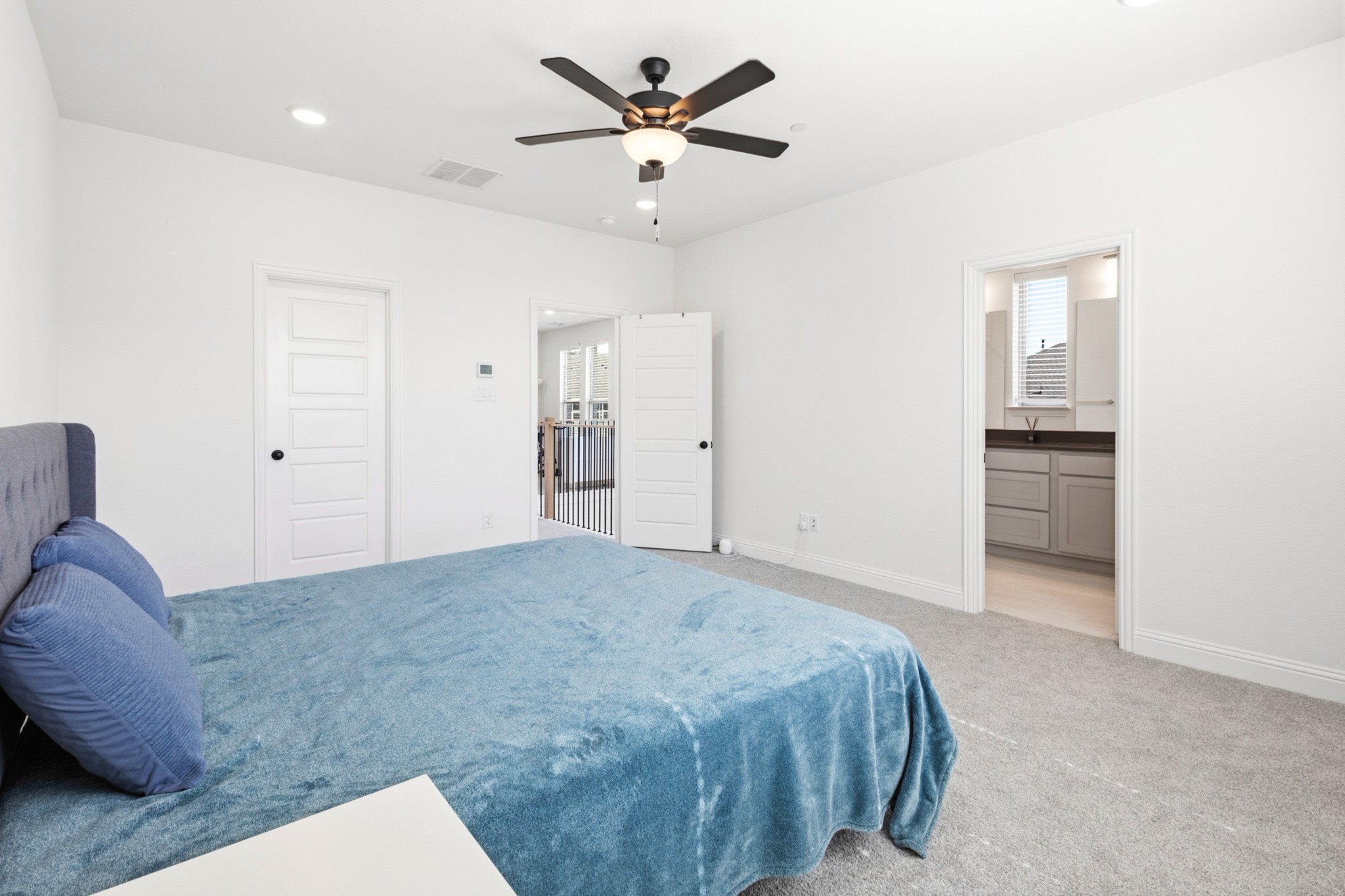 2532 Campden Mews