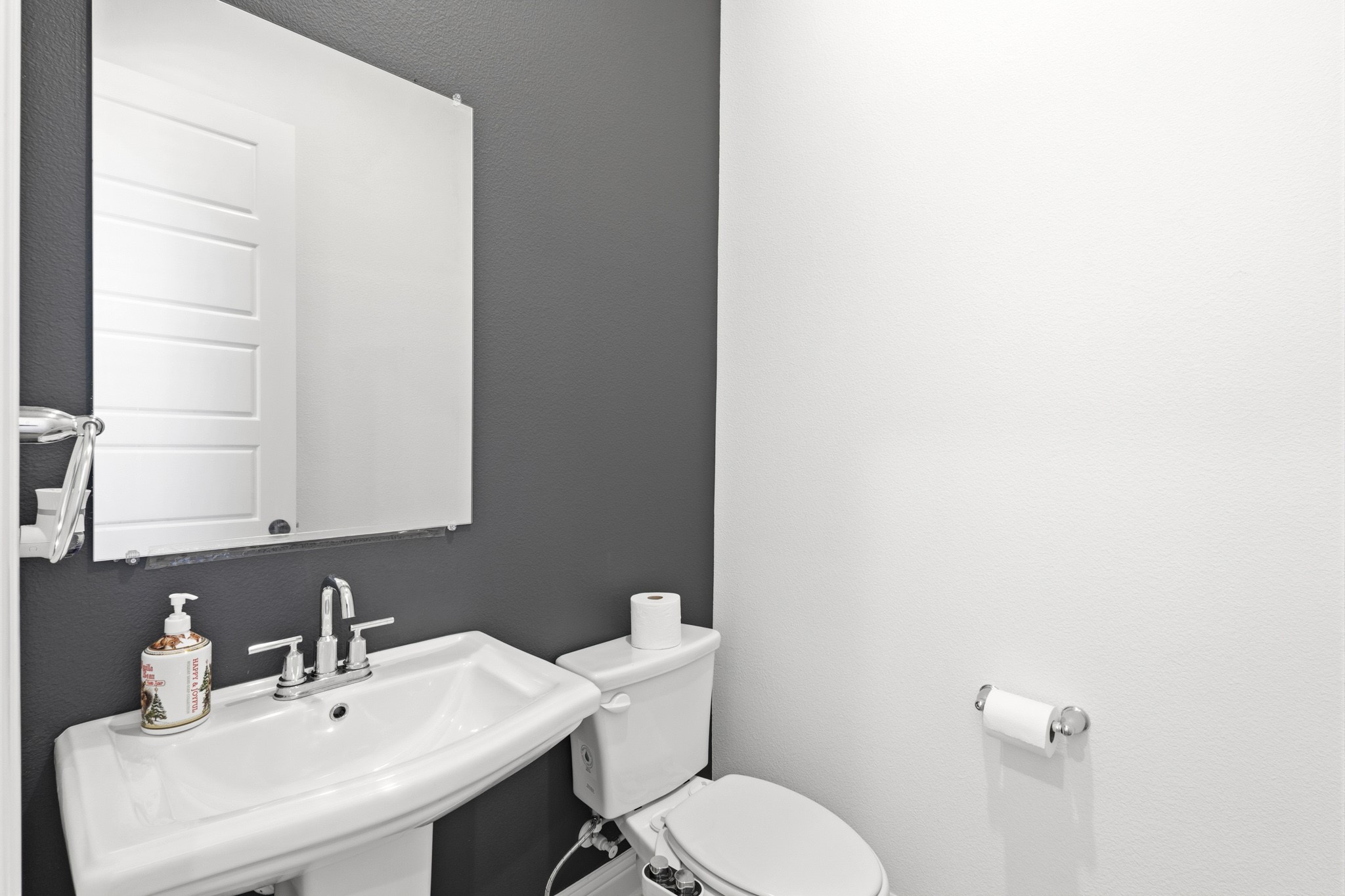 2532 Campden Mews