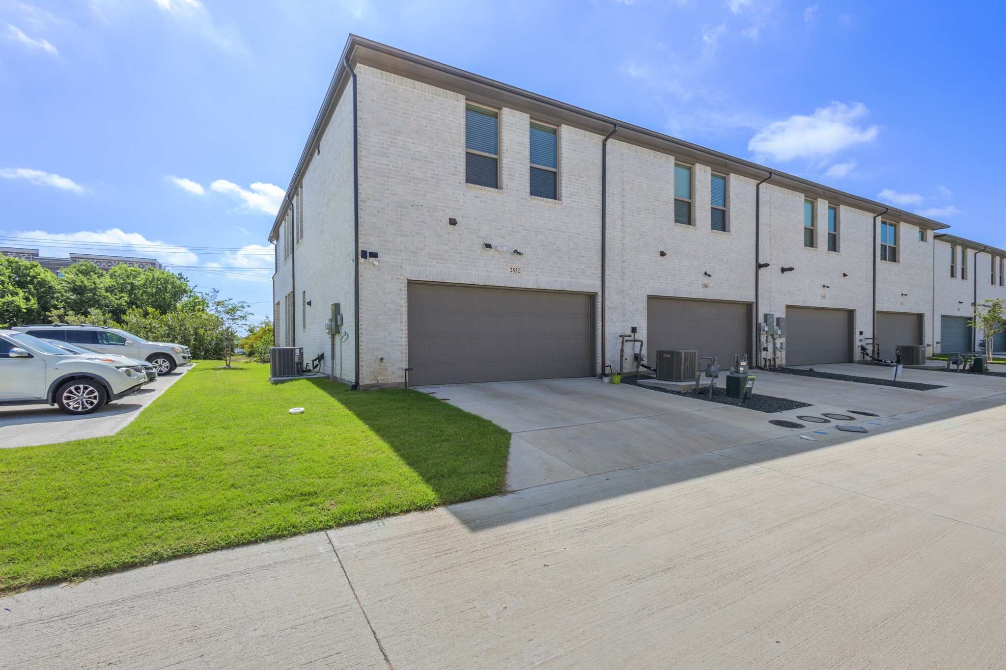 2532 Campden Mews