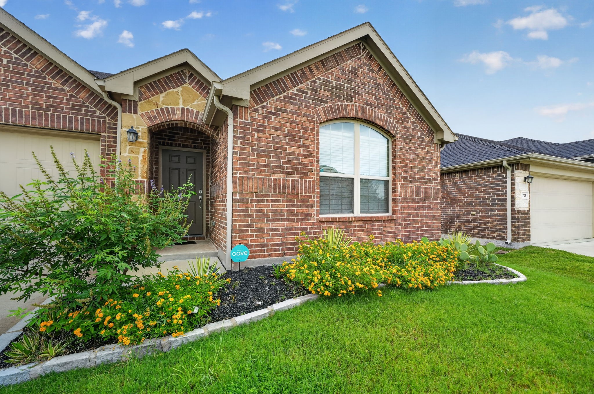 705 Pearl Way