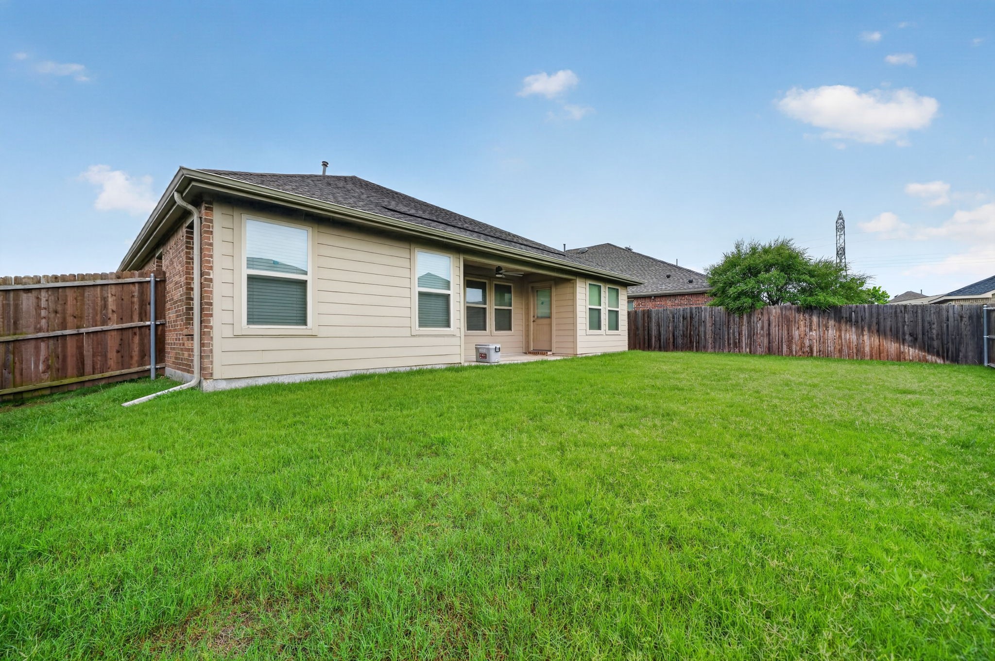 705 Pearl Way