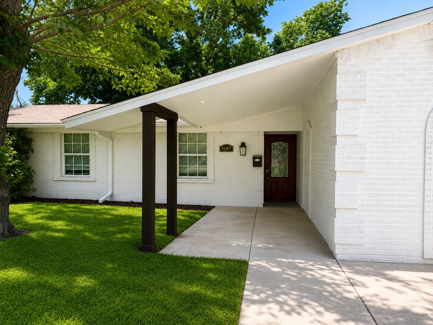 3107 Hula Drive