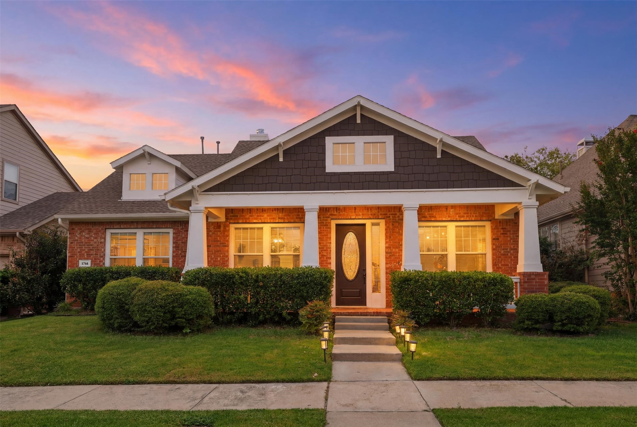 1744 Ivy Lane