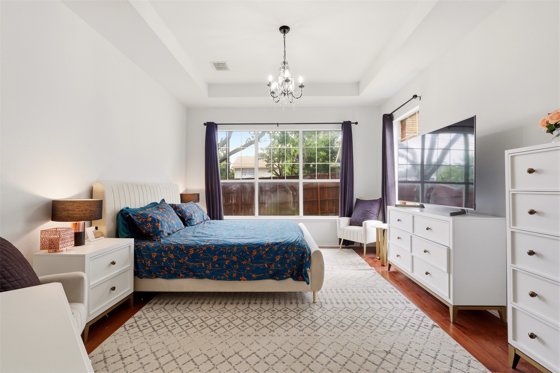 1744 Ivy Lane