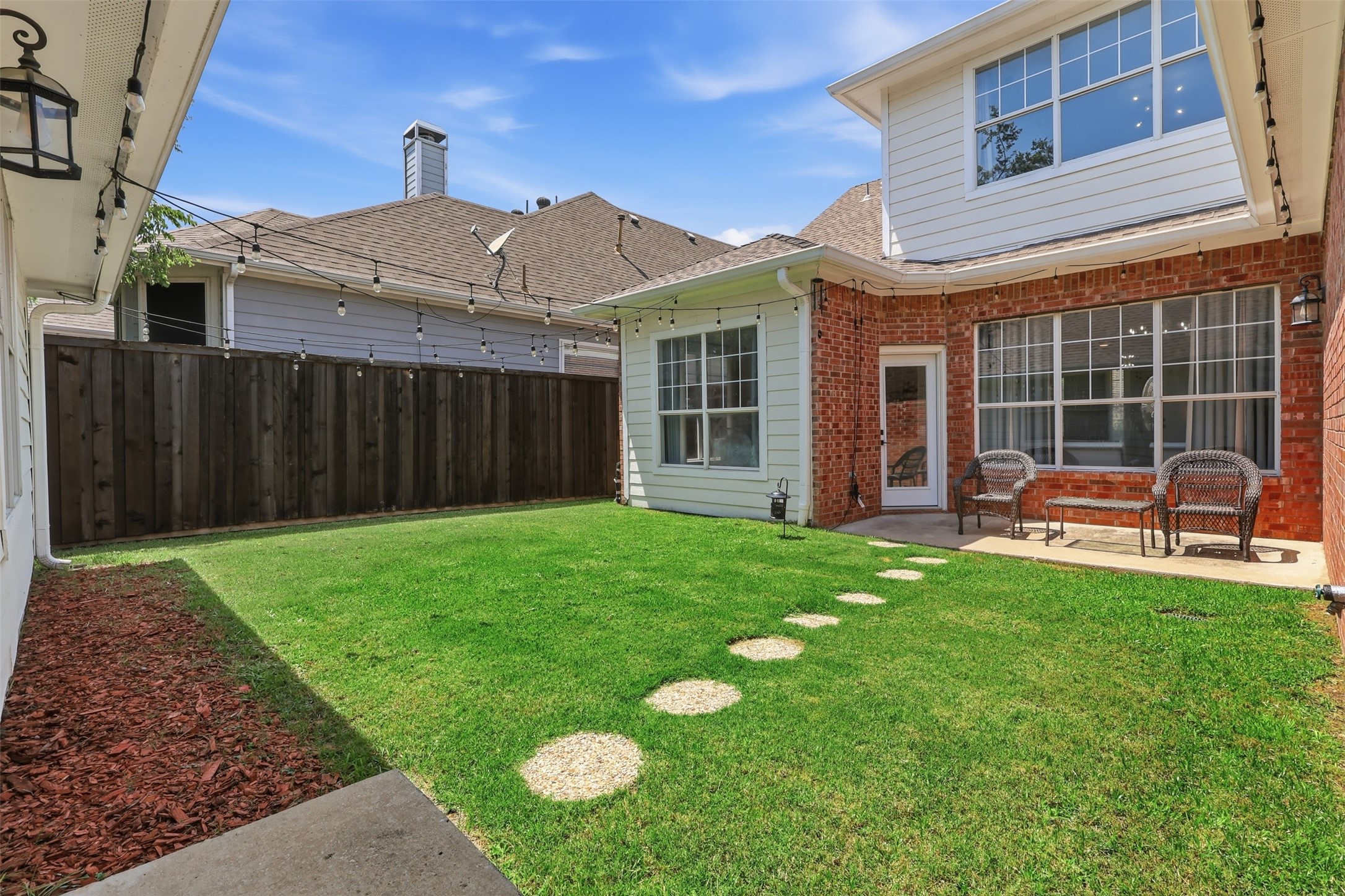 1744 Ivy Lane