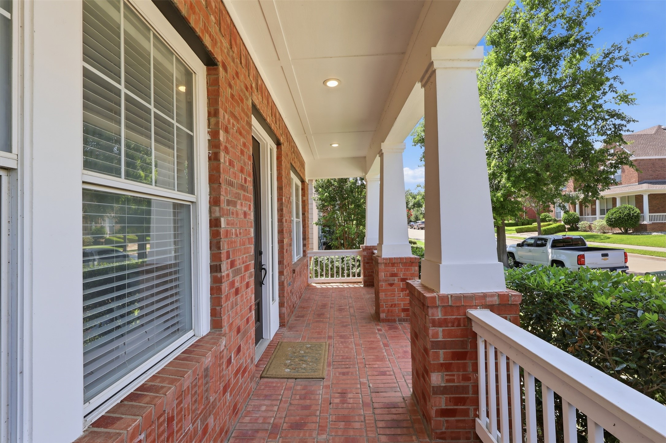 1744 Ivy Lane