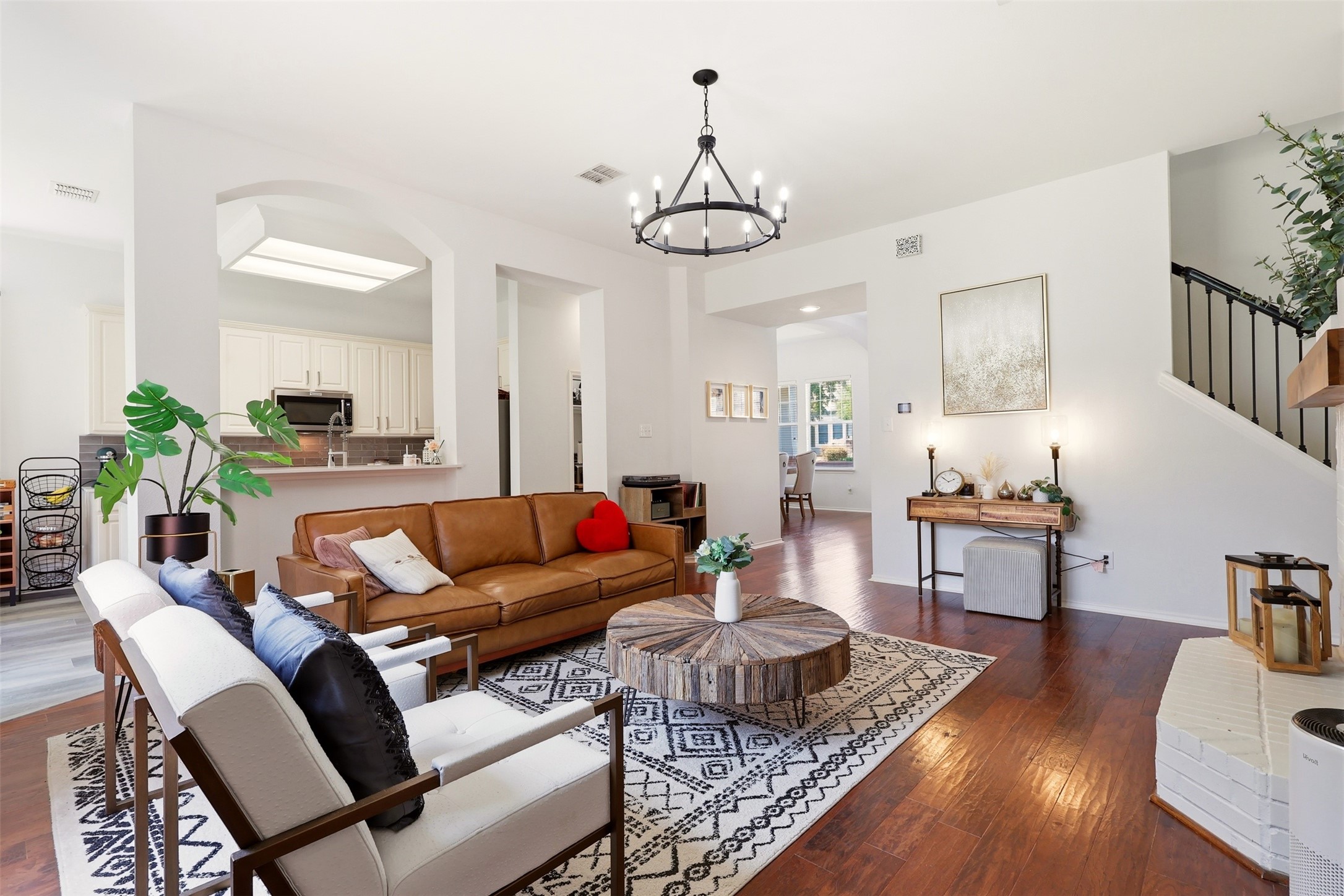 1744 Ivy Lane