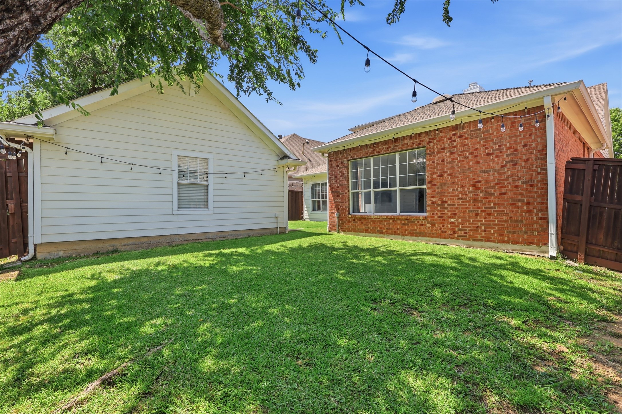 1744 Ivy Lane