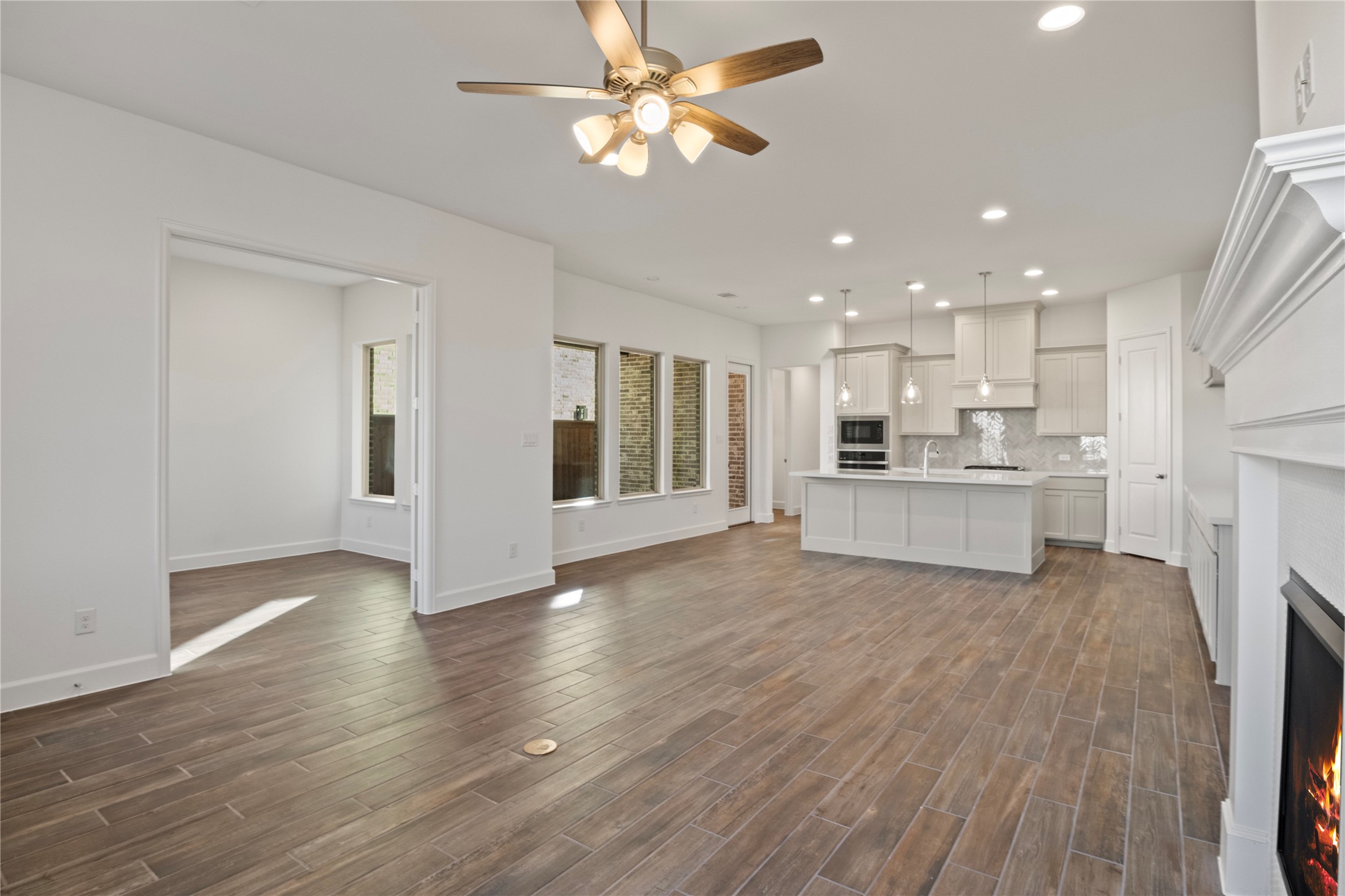 2612 Griffith Mews