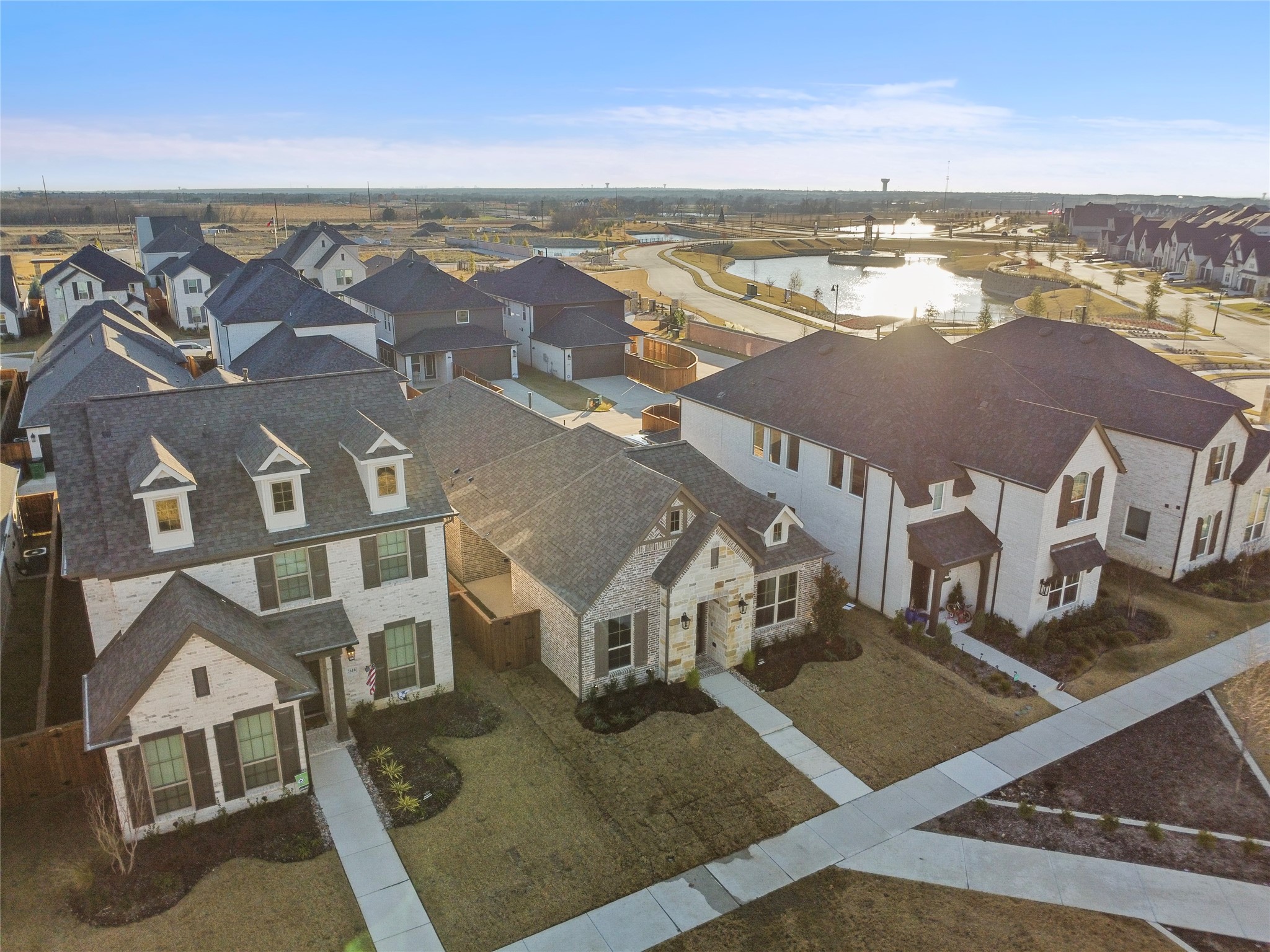 2612 Griffith Mews