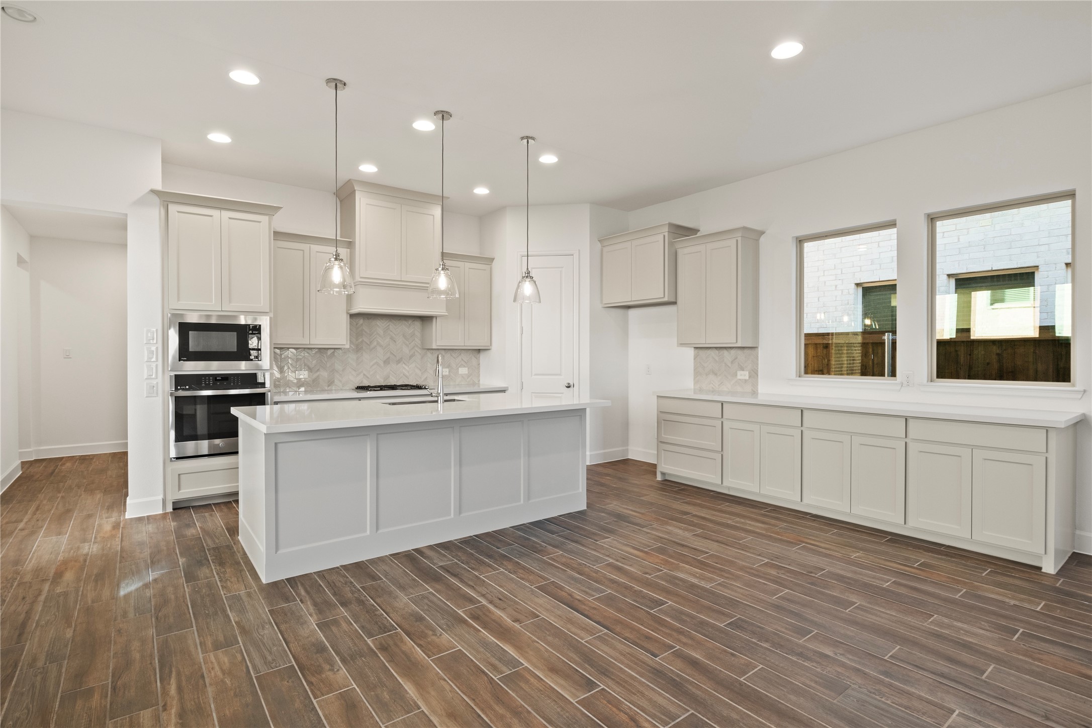 2612 Griffith Mews