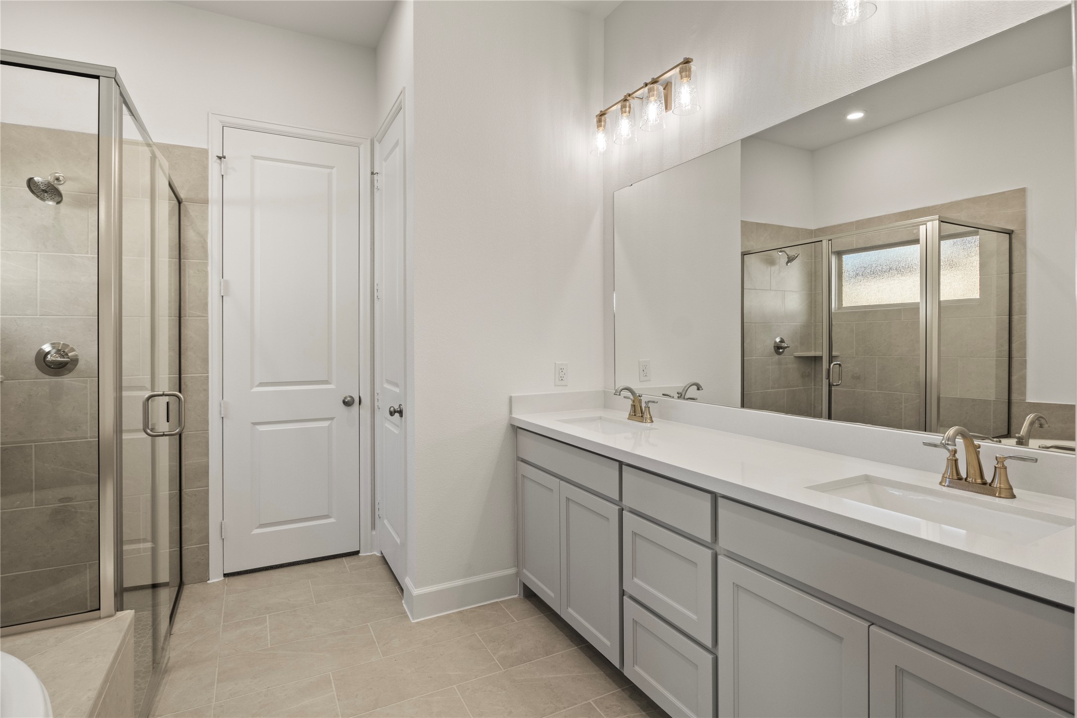 2612 Griffith Mews