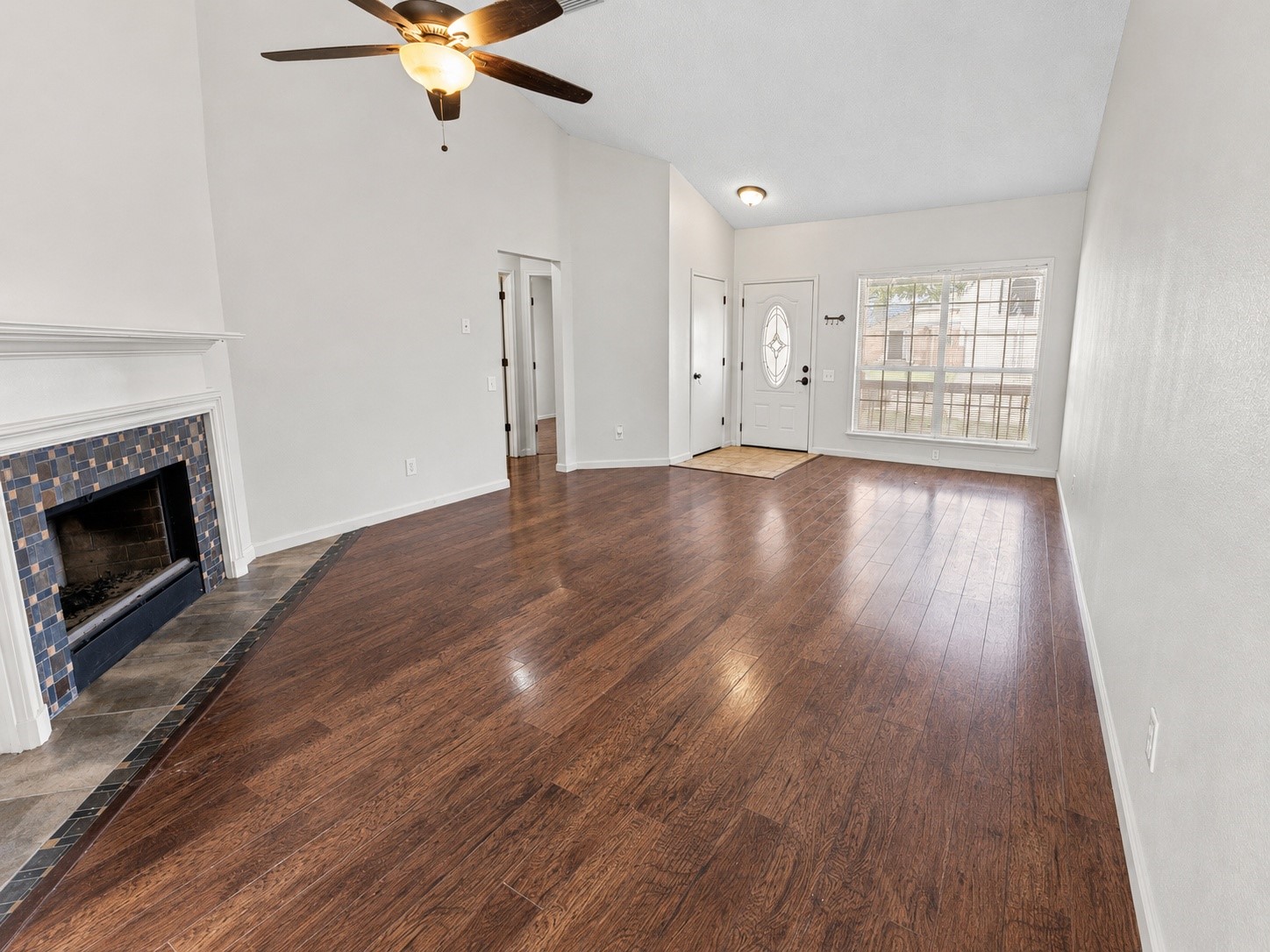 4609 Feathercrest Drive