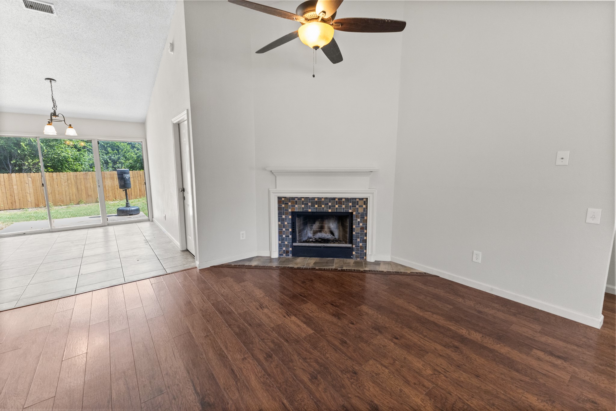 4609 Feathercrest Drive