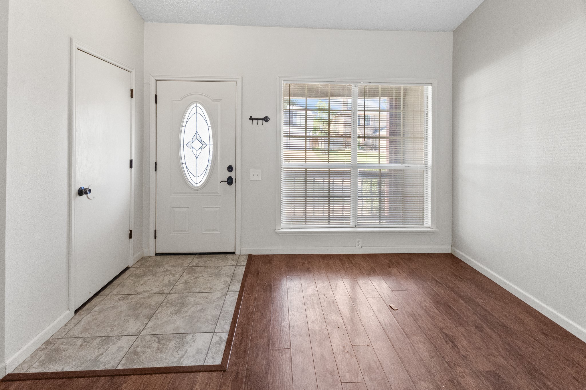4609 Feathercrest Drive