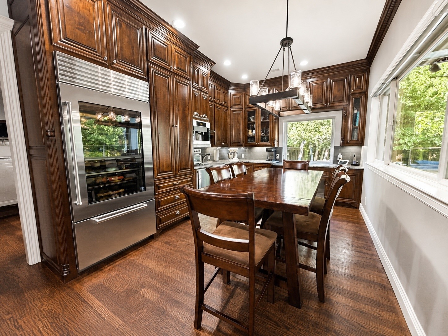 1606 Sam Rayburn Highway